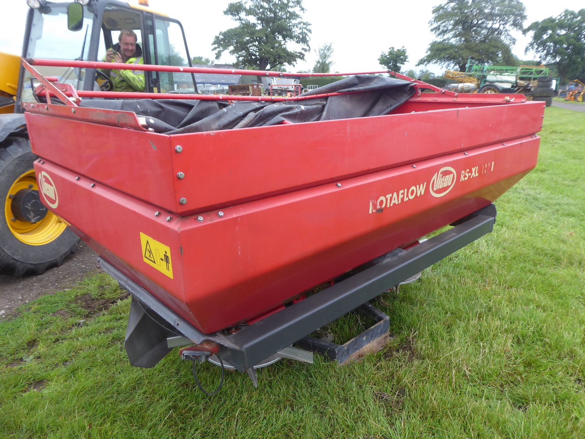 Vicon Rotaflow RS-XL fertilizer spreader - Image 6 of 8