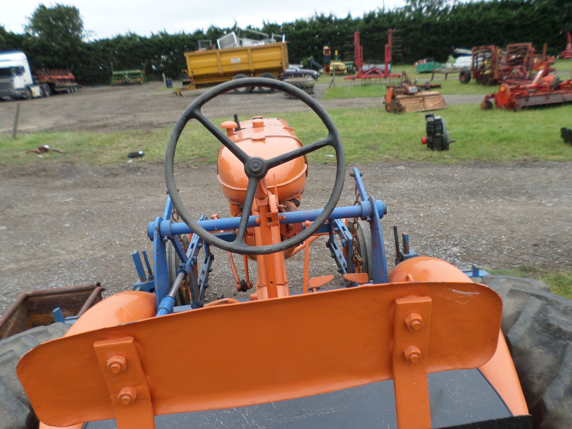 Alice Chalmers 1930s tractor c/w lift up cultivator, electric start or starting handle (needs - Image 2 of 4