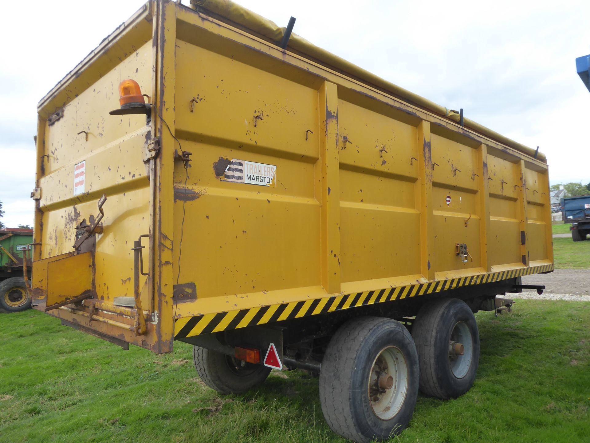 AS Marston 18T trailer c/w super singles, air and oil brakes, s/drawbar, roll over sheet - Image 2 of 2