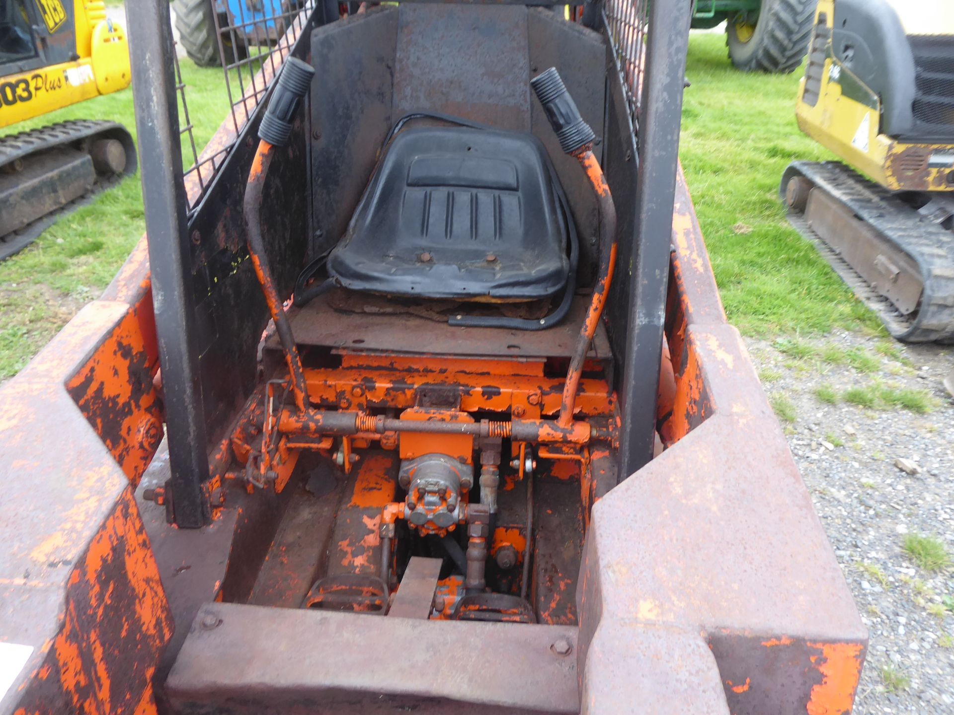 Thomas 730 skidsteer with bucket, non runner - Image 3 of 3