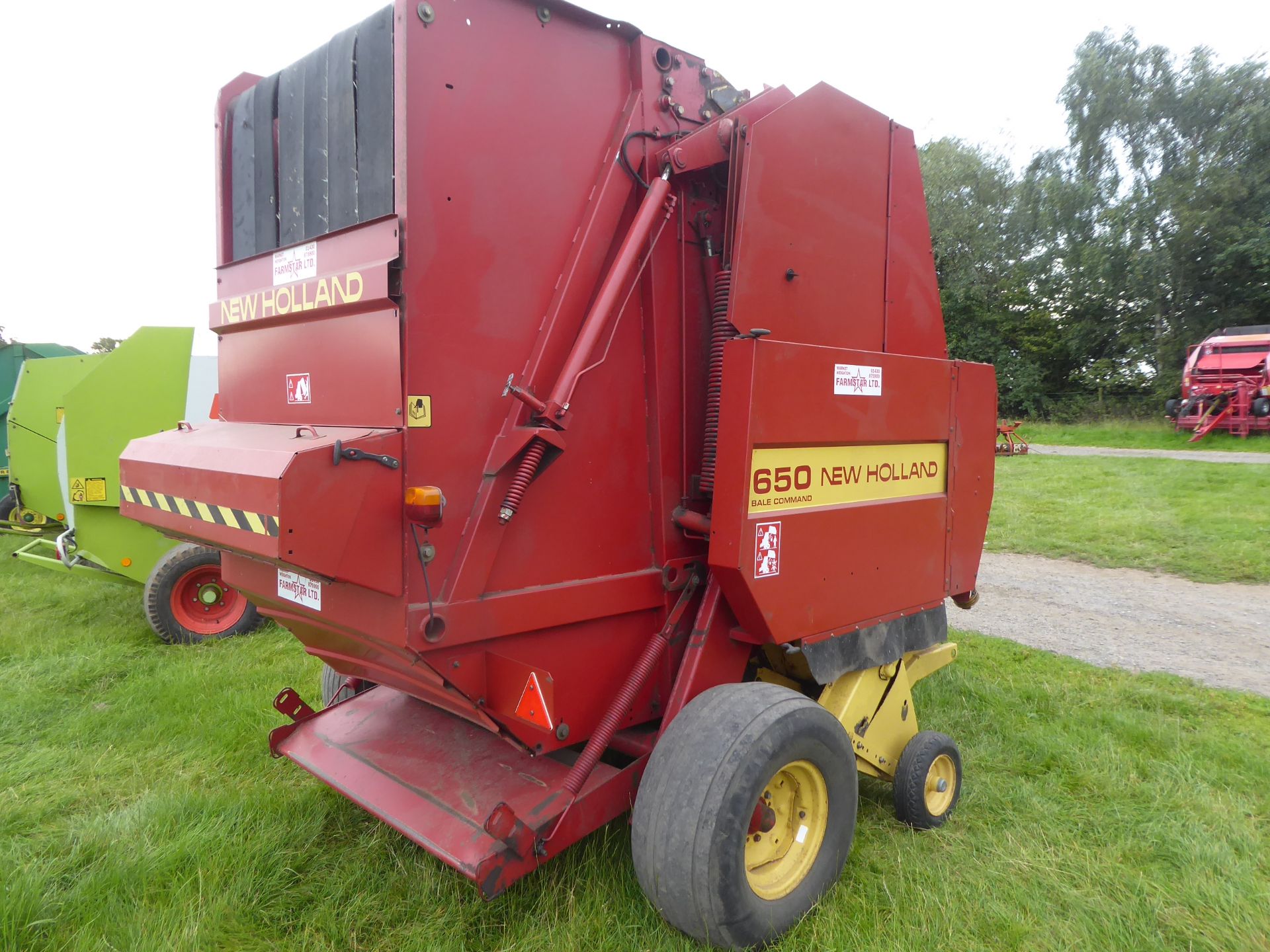 New Holland 650 Bale Command baler, variable chamber belt, approx 45000 bales, PTO & control box, - Image 2 of 2