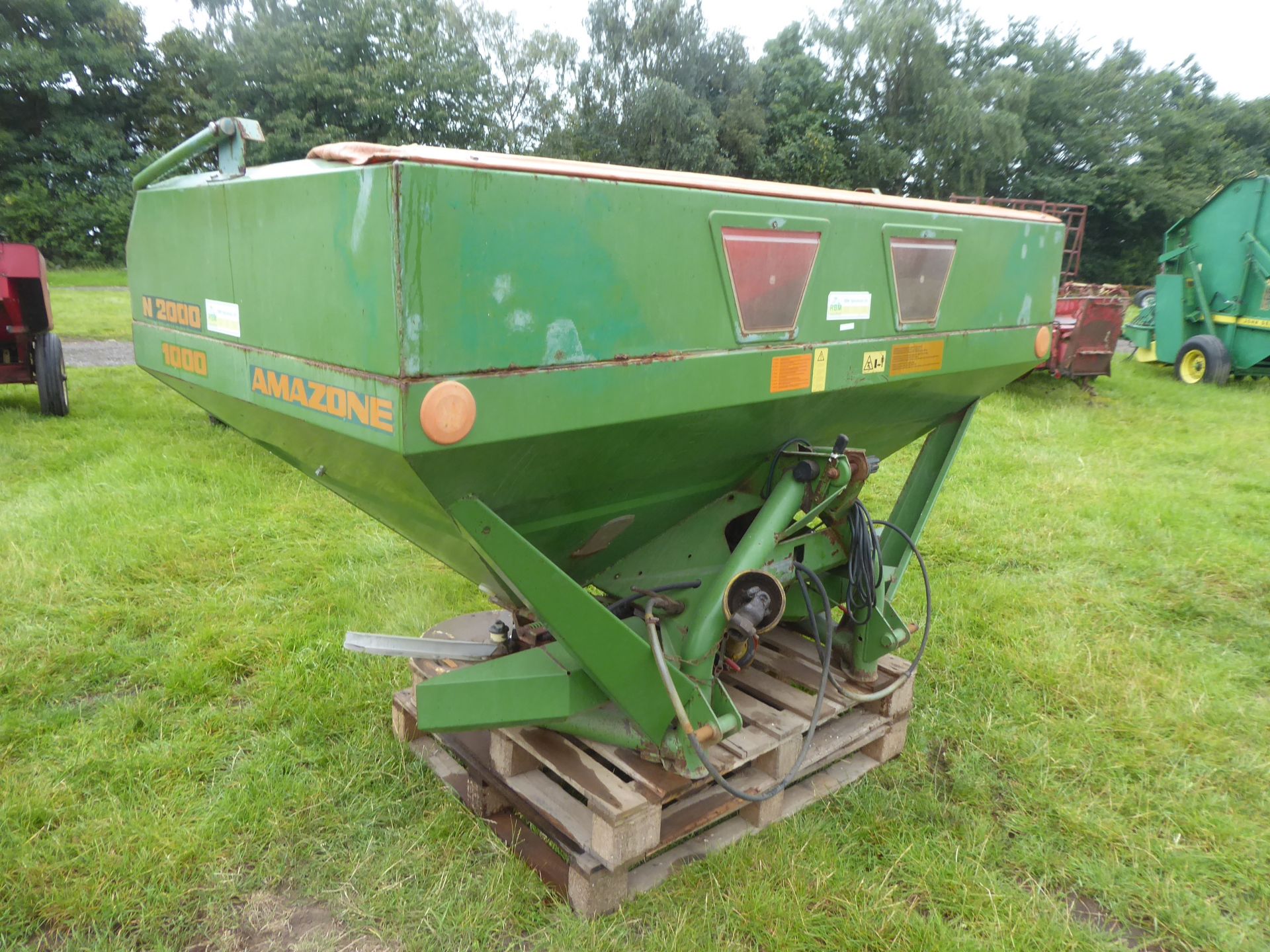 Amazon fertiliser spreader, 24m working width, good condition