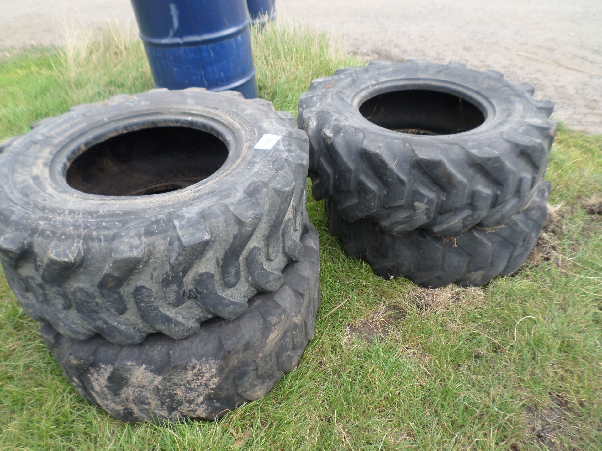 4 x 12.5/80/18 JCB tyres