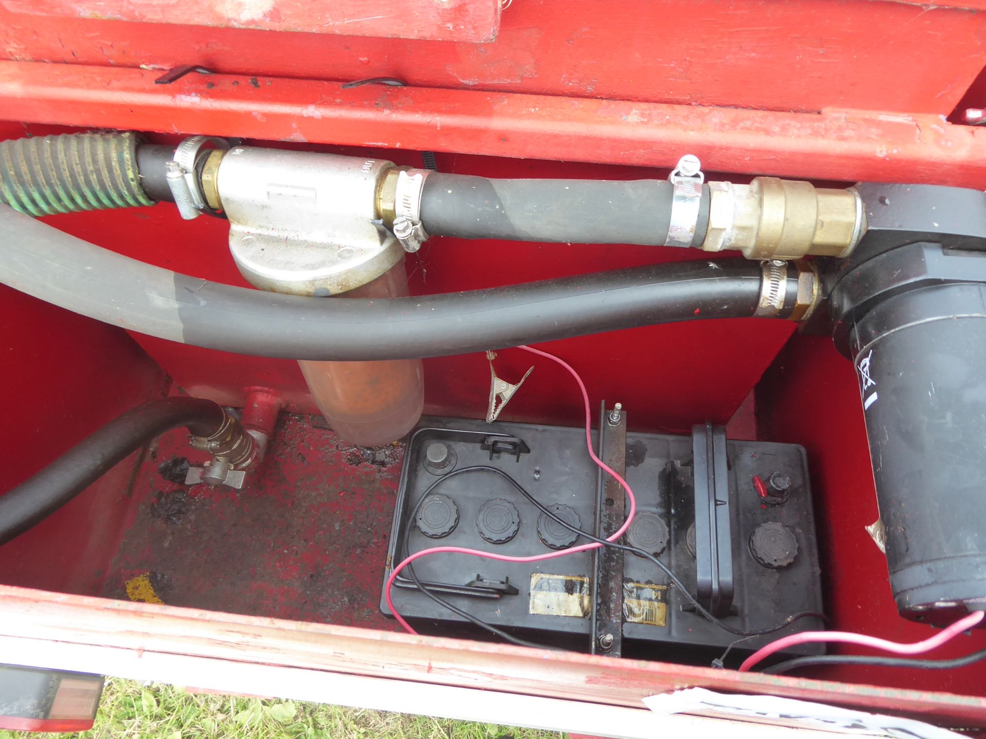 Fuel bowser with pump, 500ltr capacity - Image 2 of 3