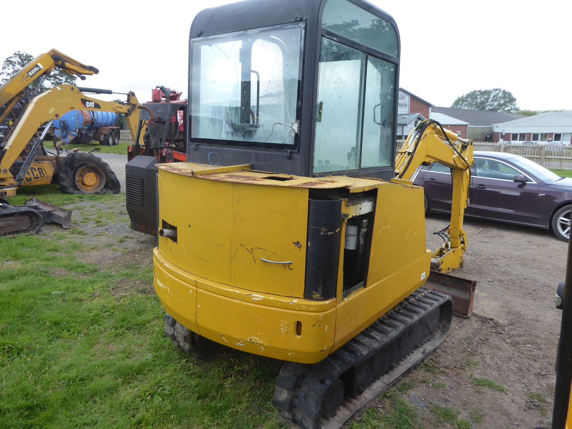 Bobcat 325 mini digger - Image 3 of 3