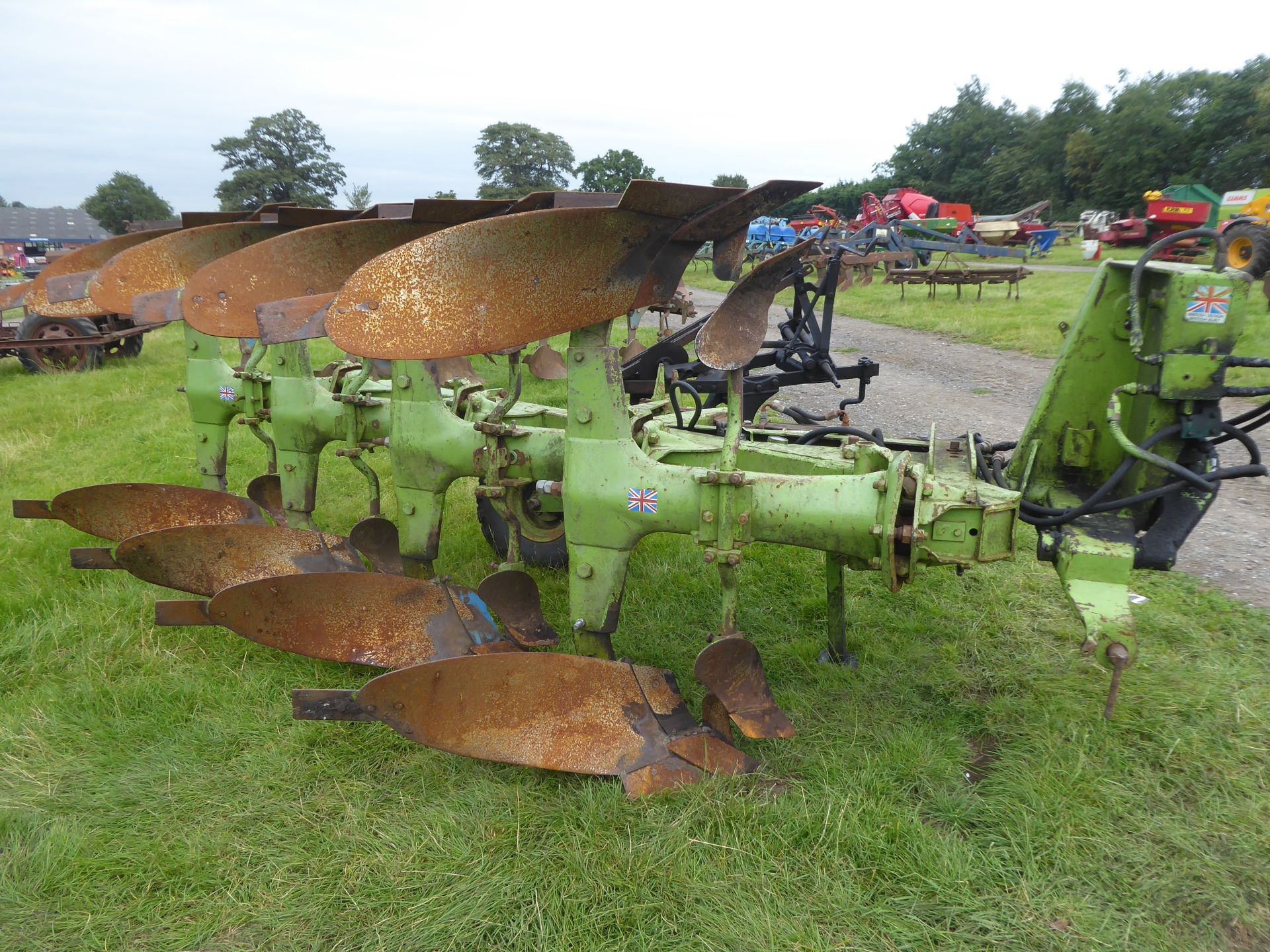 Dowdeswell DP7 4F auto reset plough