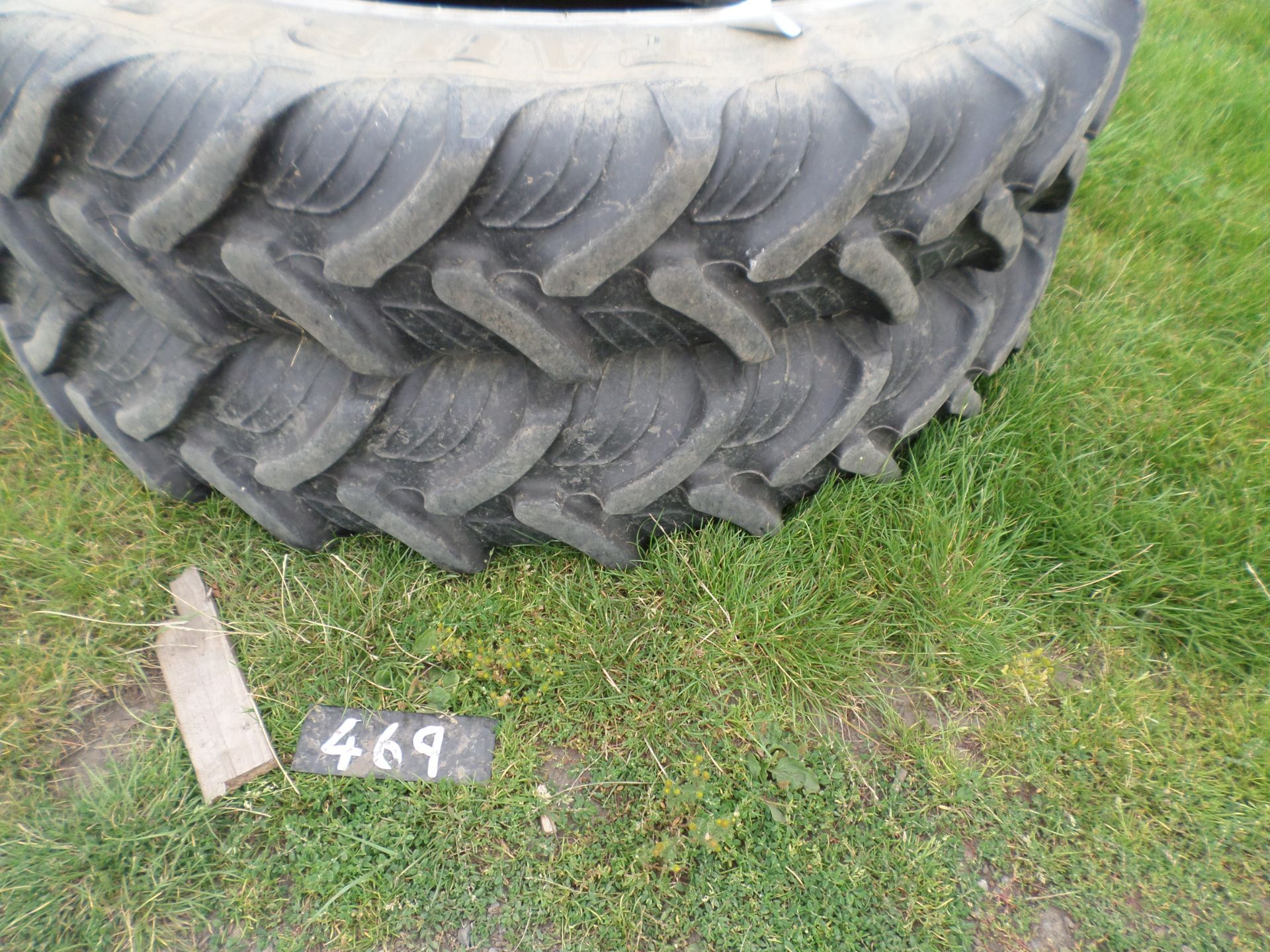 2 Taurus Soilsaver tyres ex sprayer, hold air, 300/95/46 (12.4/46) - Image 2 of 2