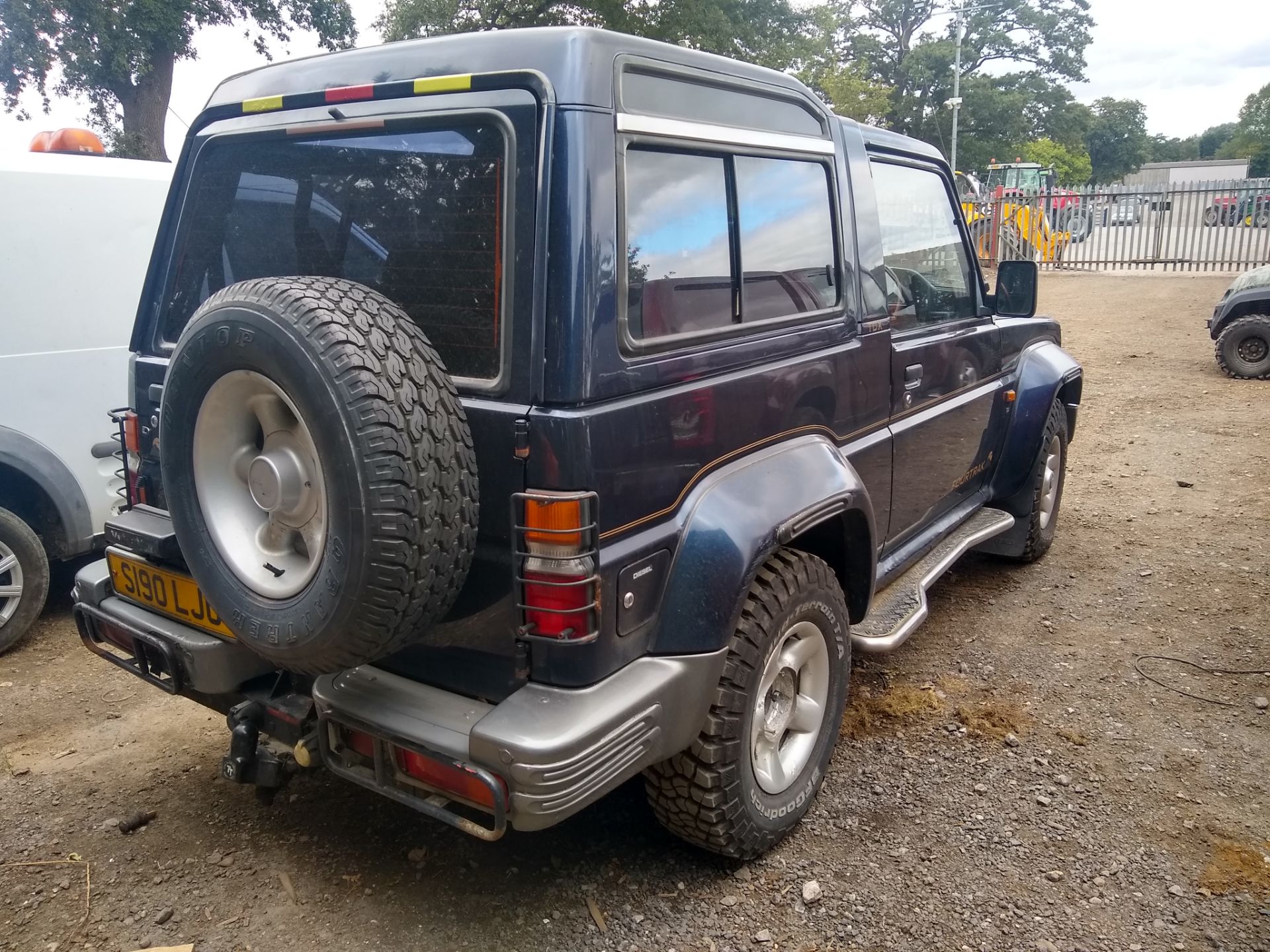 1997 Daihatsu Fourtrak 2.8 TD Tdx - 213K - MOT 16.01.21 - On V/Car Register NO VAT - Image 6 of 9