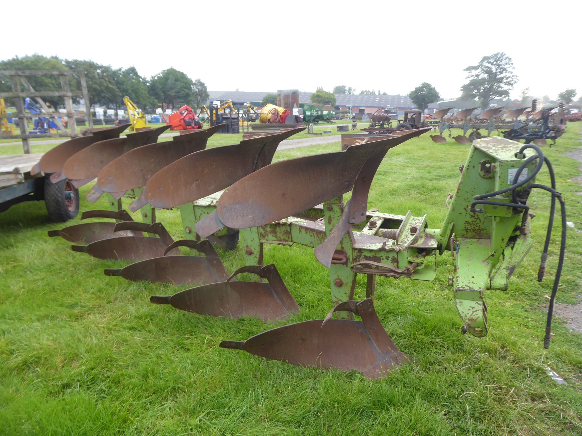 Dowdeswell DP7D 5F plough c/w trashboards