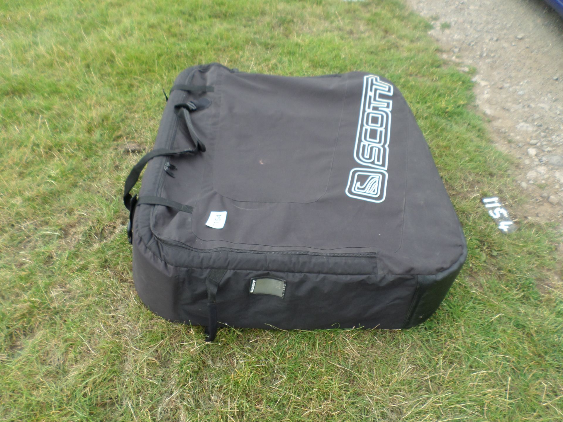 Canvas cycle transport bag, padding and 2 tool bags NO VAT - Image 2 of 2