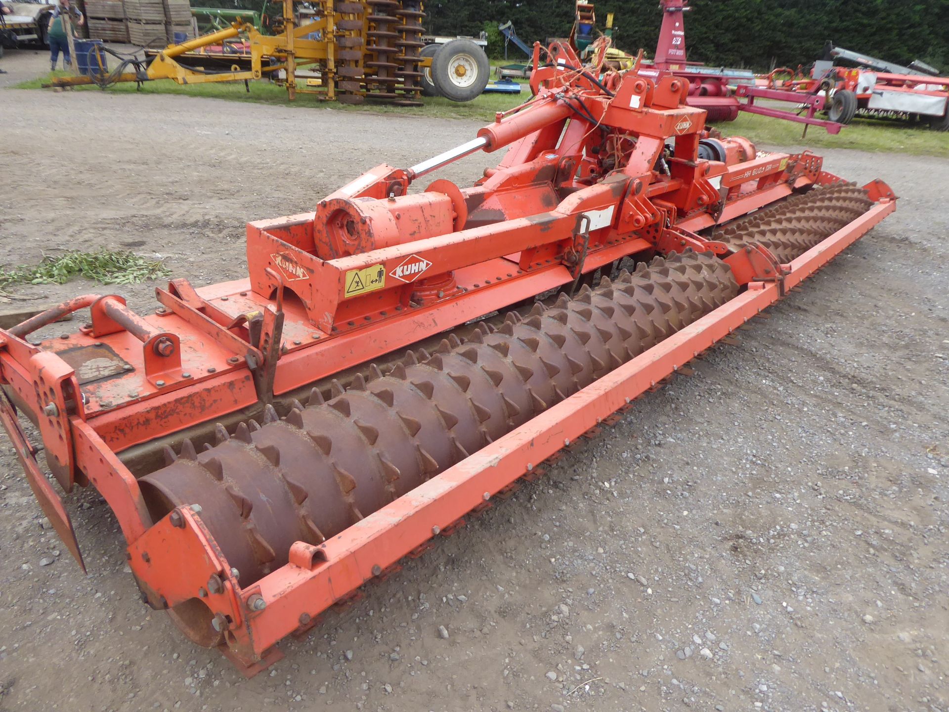 Kuhn HR6003DR 6m Folding power harrow - Image 2 of 3