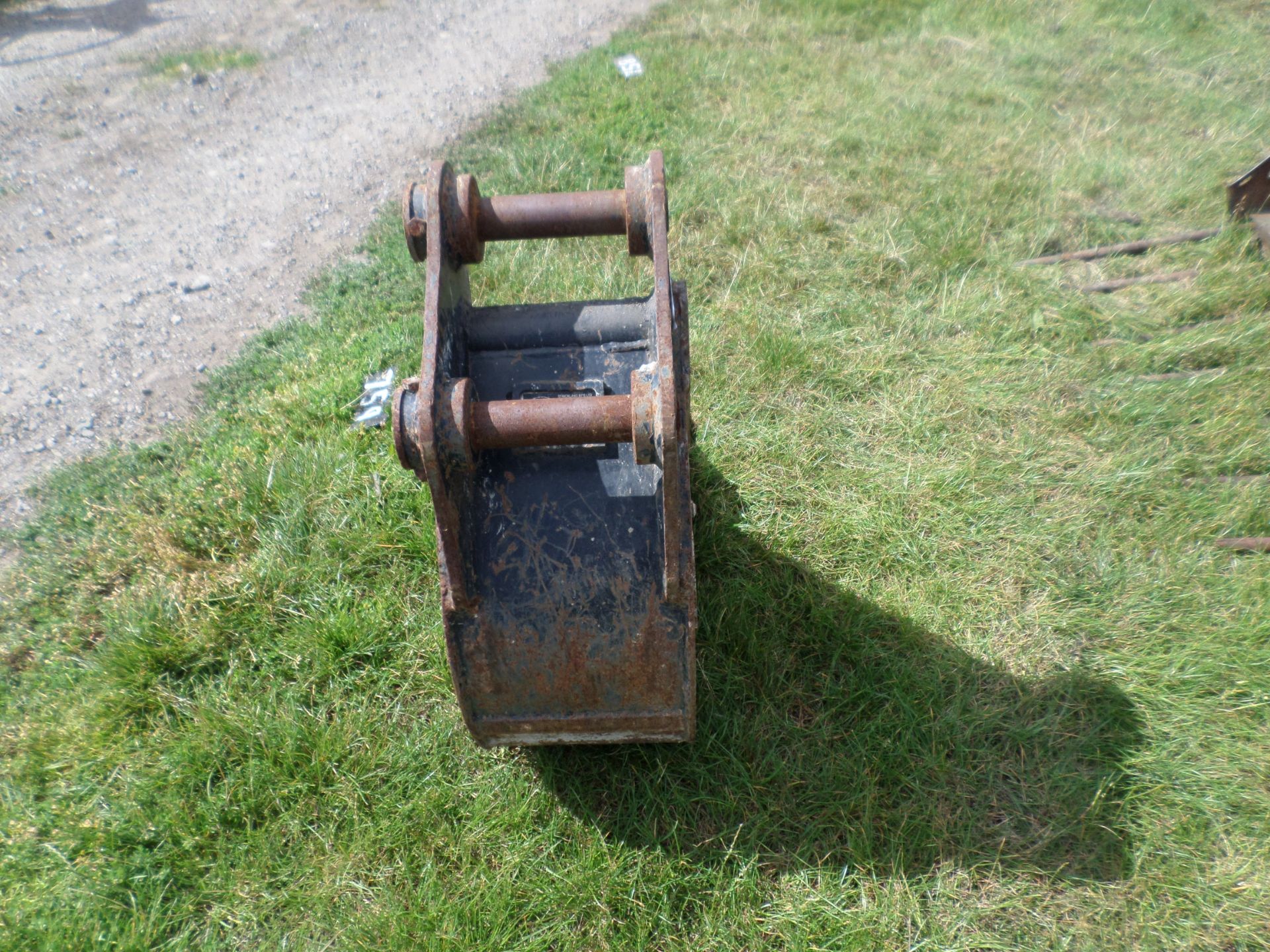 Mini digger bucket, 45mm pins, approx 12" wide, good - Image 2 of 2