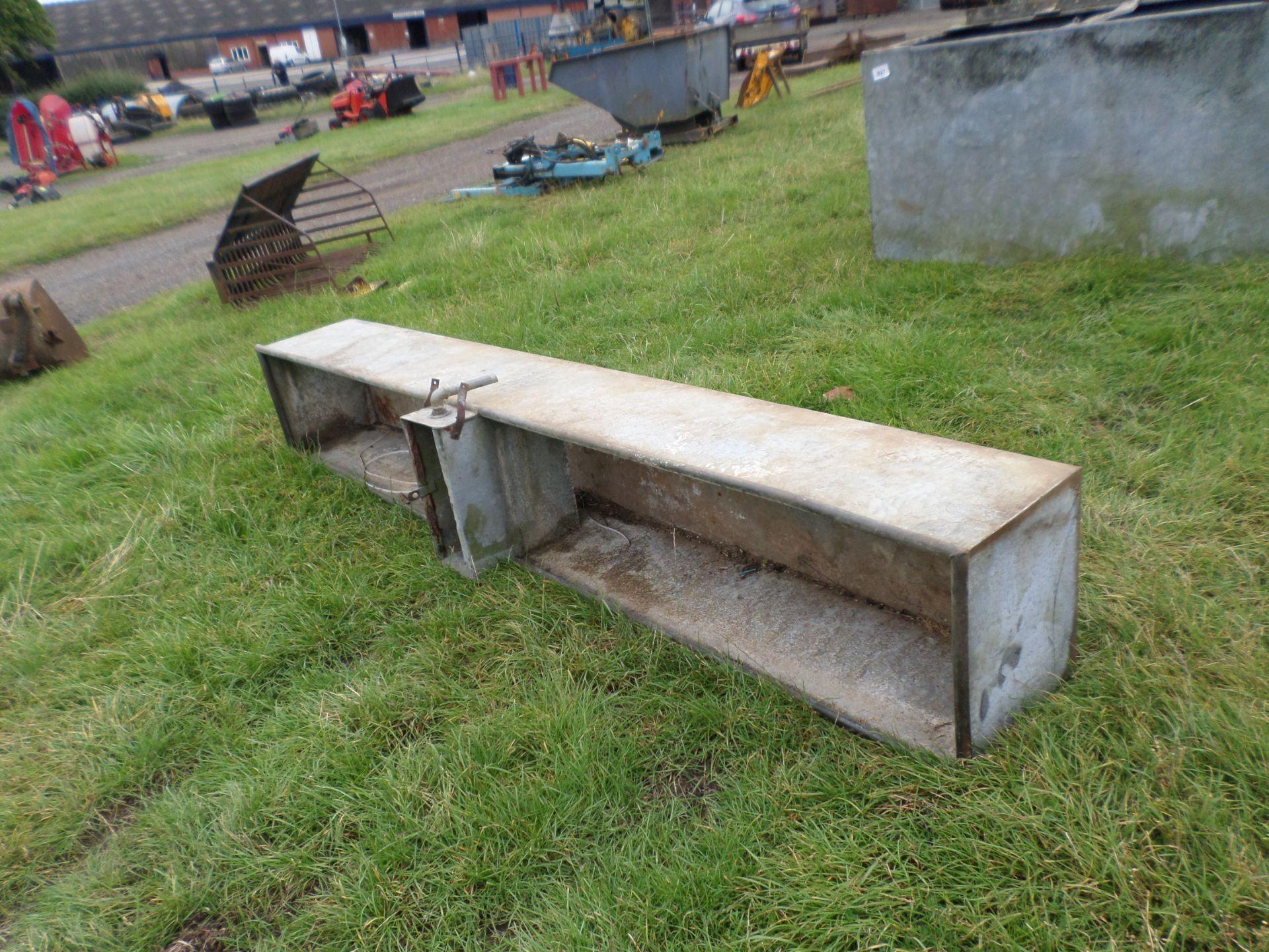 3m water trough - Image 2 of 2