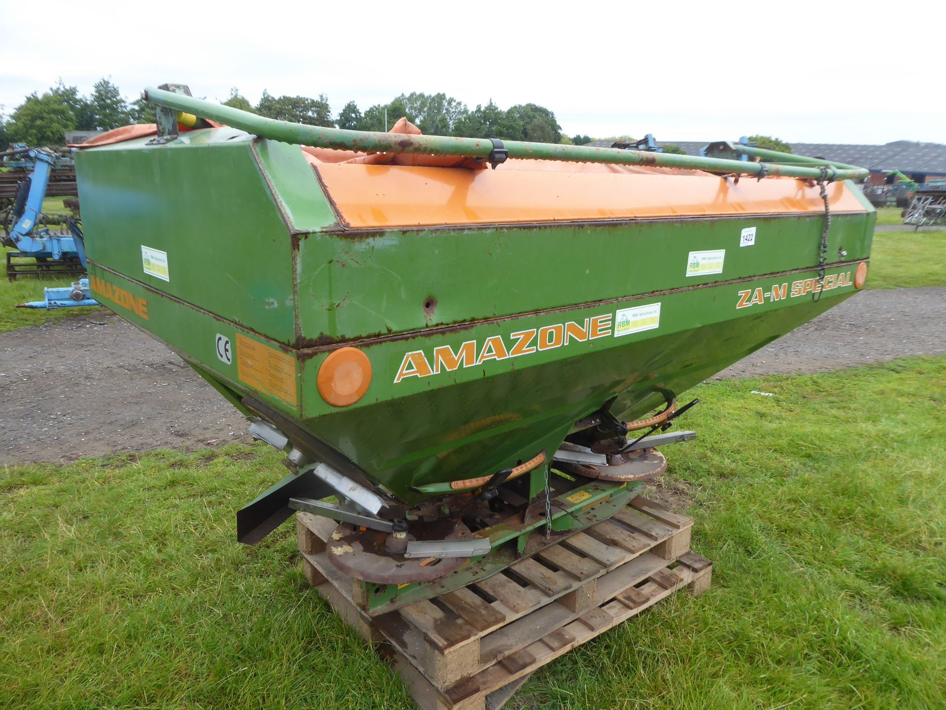 Amazon fertiliser spreader, 24m working width, good condition - Image 2 of 2