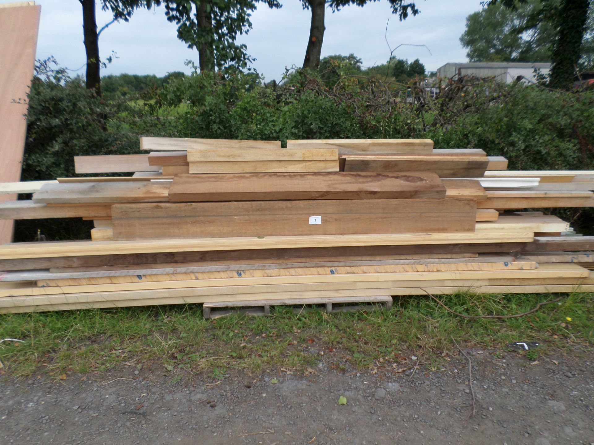 Pallet of miscellaneous wood including some hardwood NO VAT - Image 2 of 3