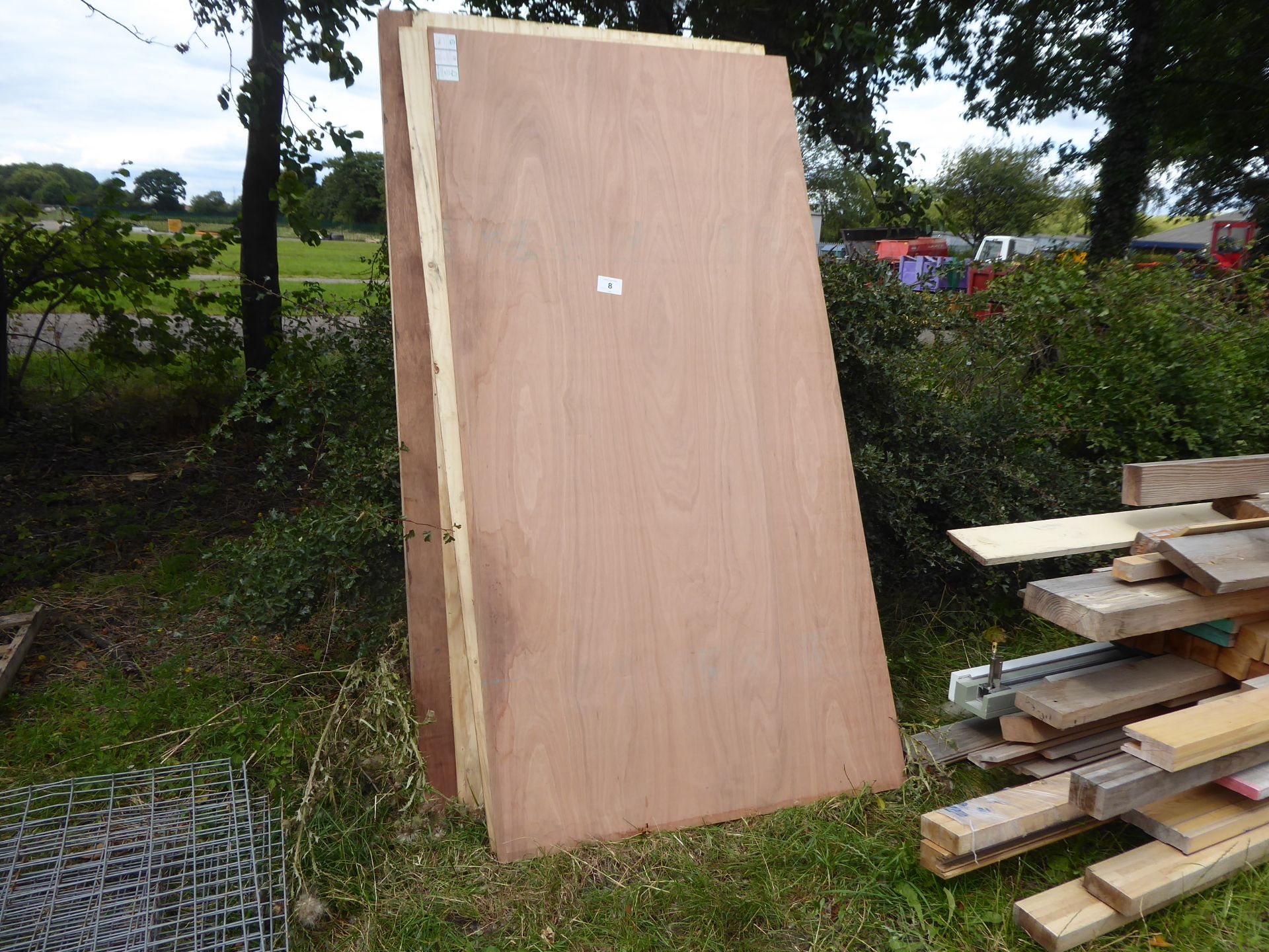 5 x 8'x4' plywood various thicknesses NO VAT