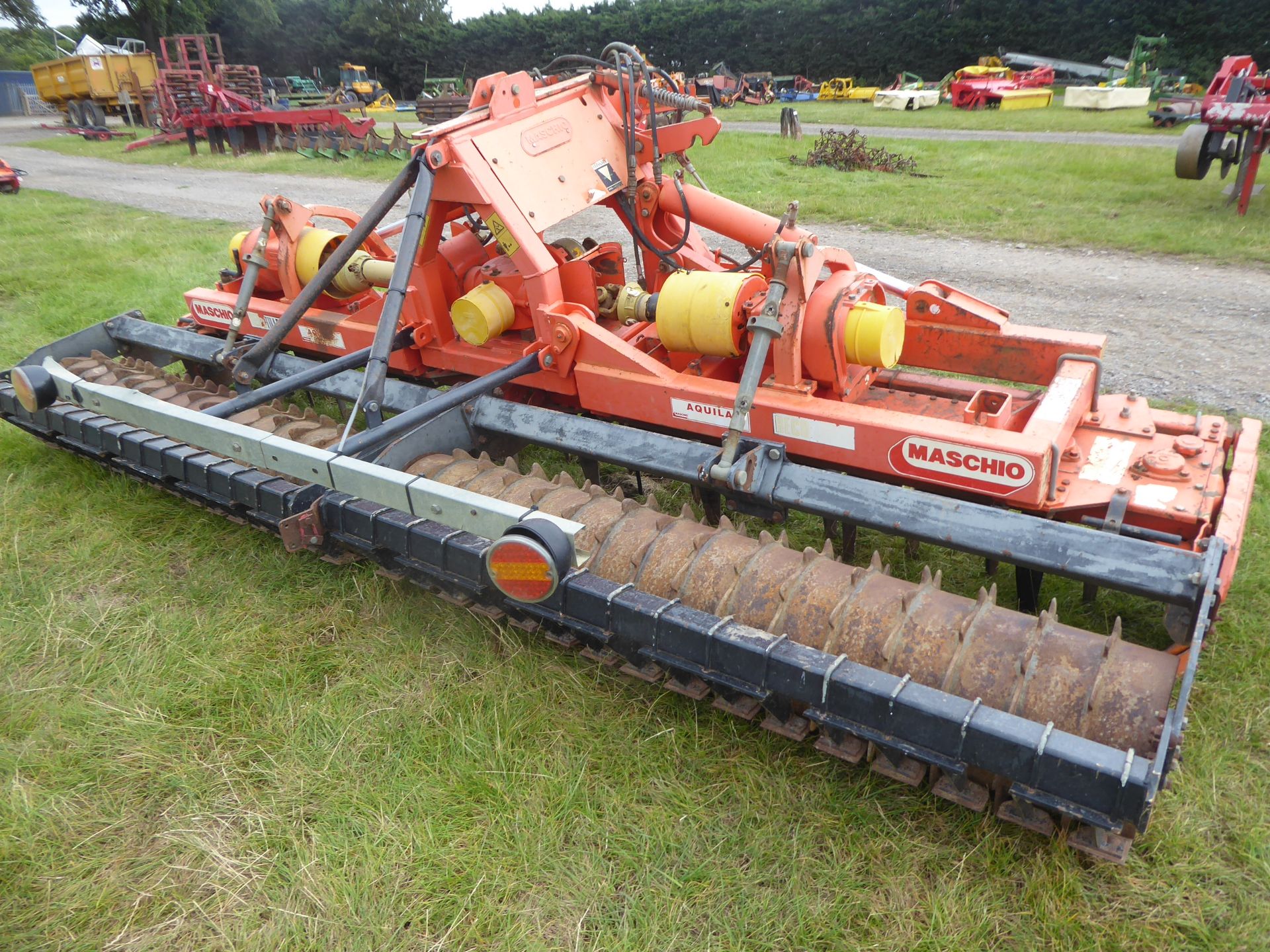 Maschio 4m folding power harrow with new tines, approx year 2002 - Image 2 of 2