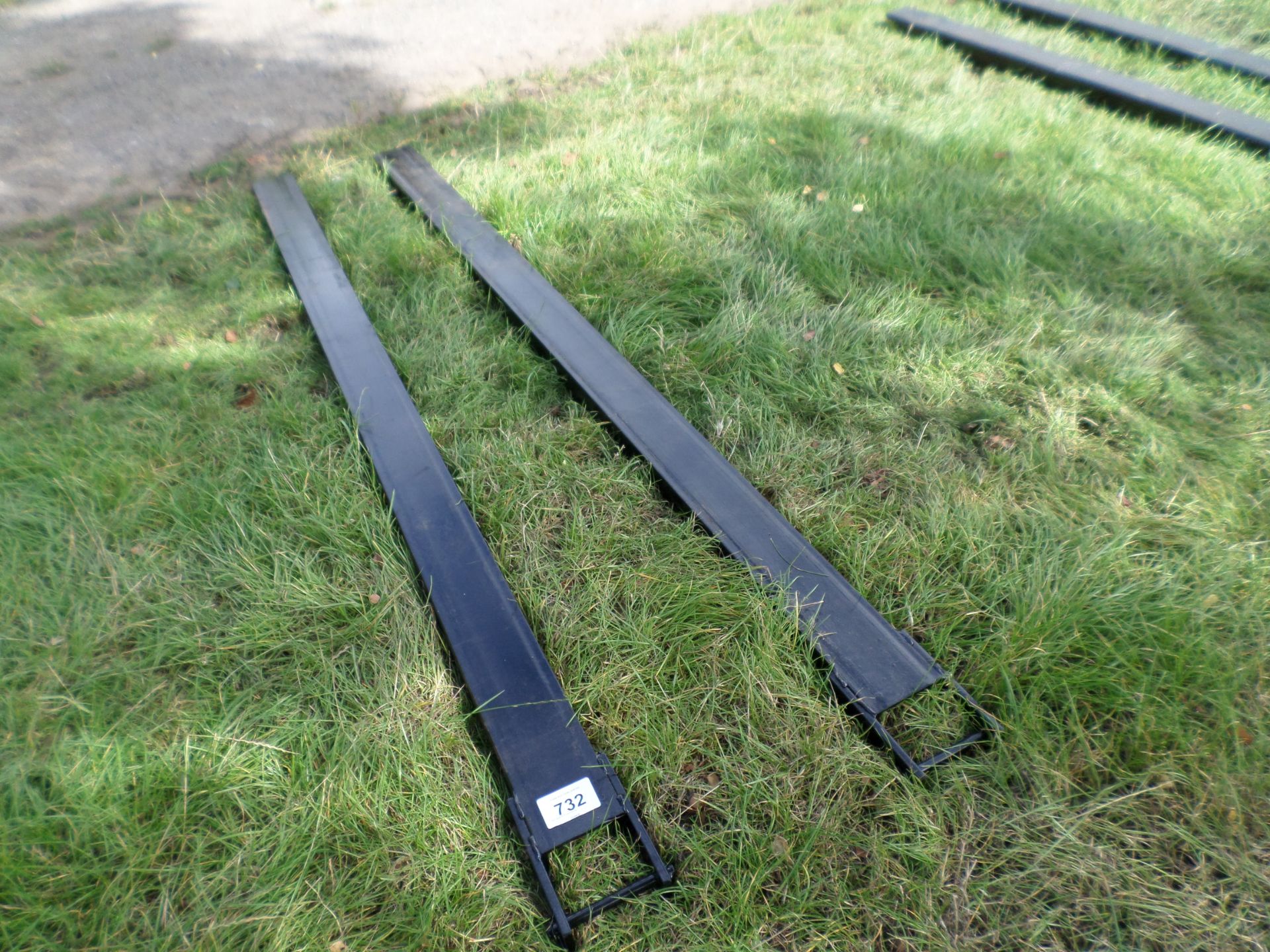 Pair of forklift extensions