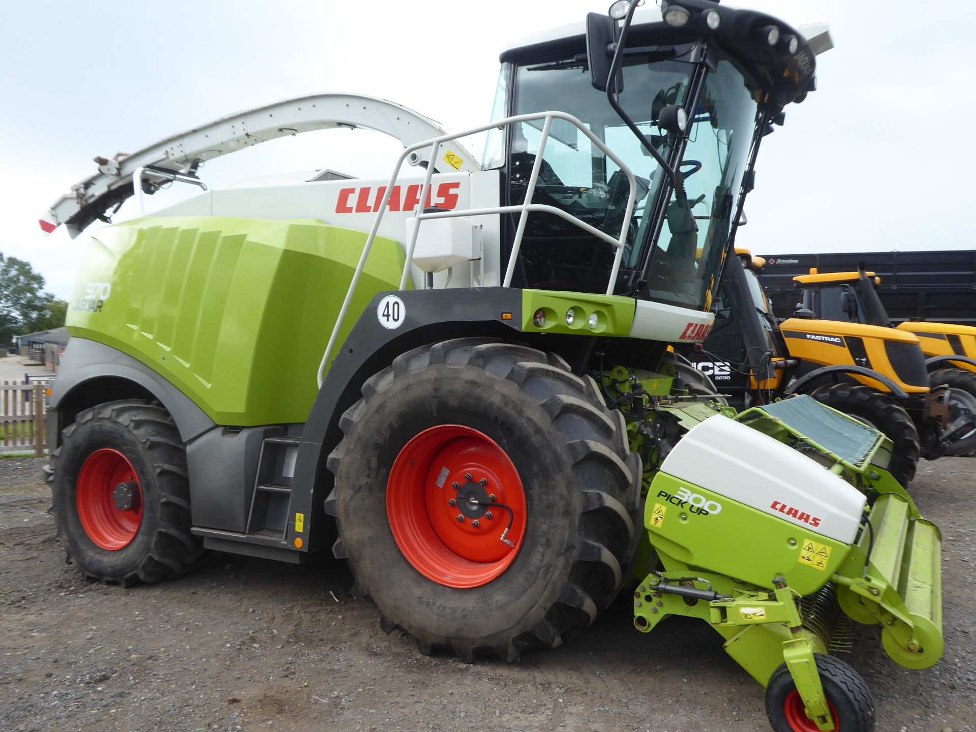 Claas 970 Jaguar self propelled forage harvester c/w heavy duty 300 pick-up, 28 blade bio-drum, pick