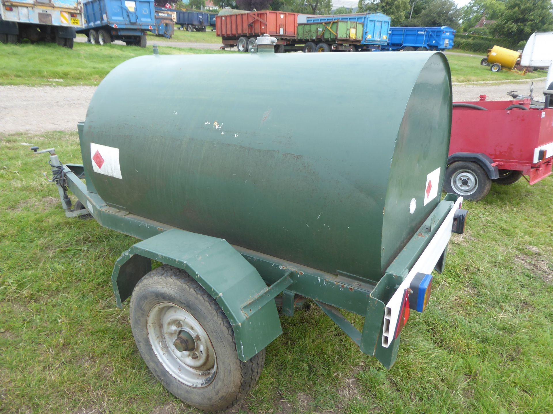 Fuel bowser, no pump, 800ltr capacity - Image 2 of 2