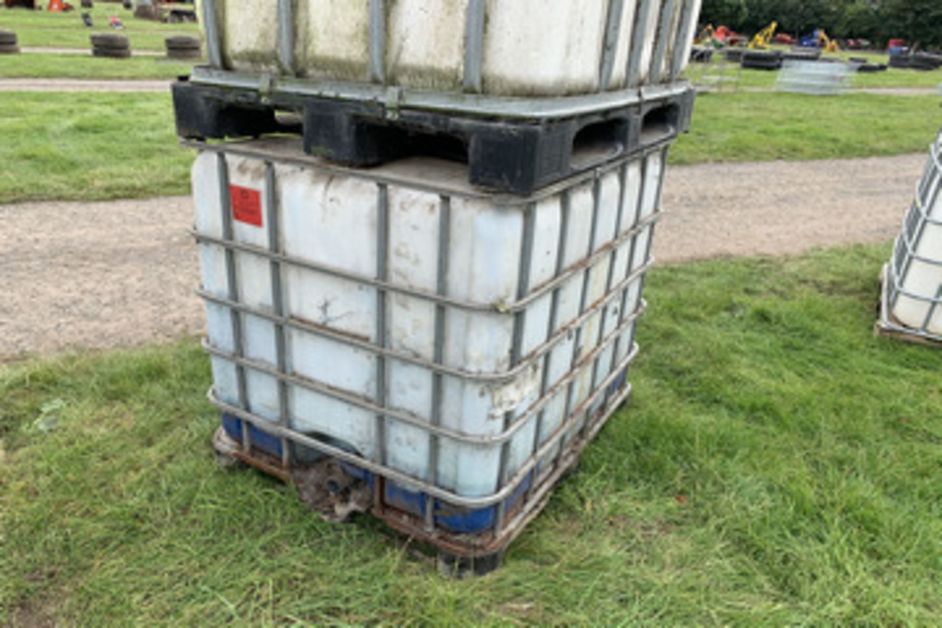 2 x 1000ltr IBCs - Image 2 of 2