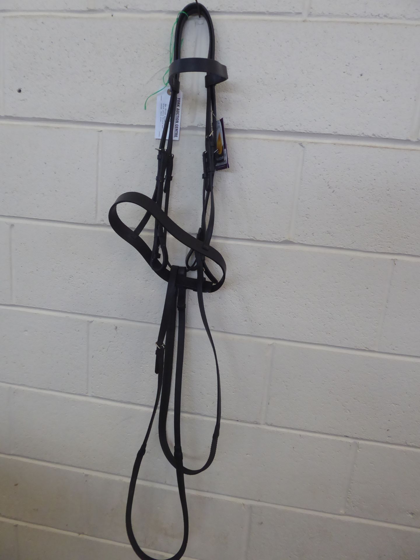 New Shires Aviemore black plain bridle and reins, full size