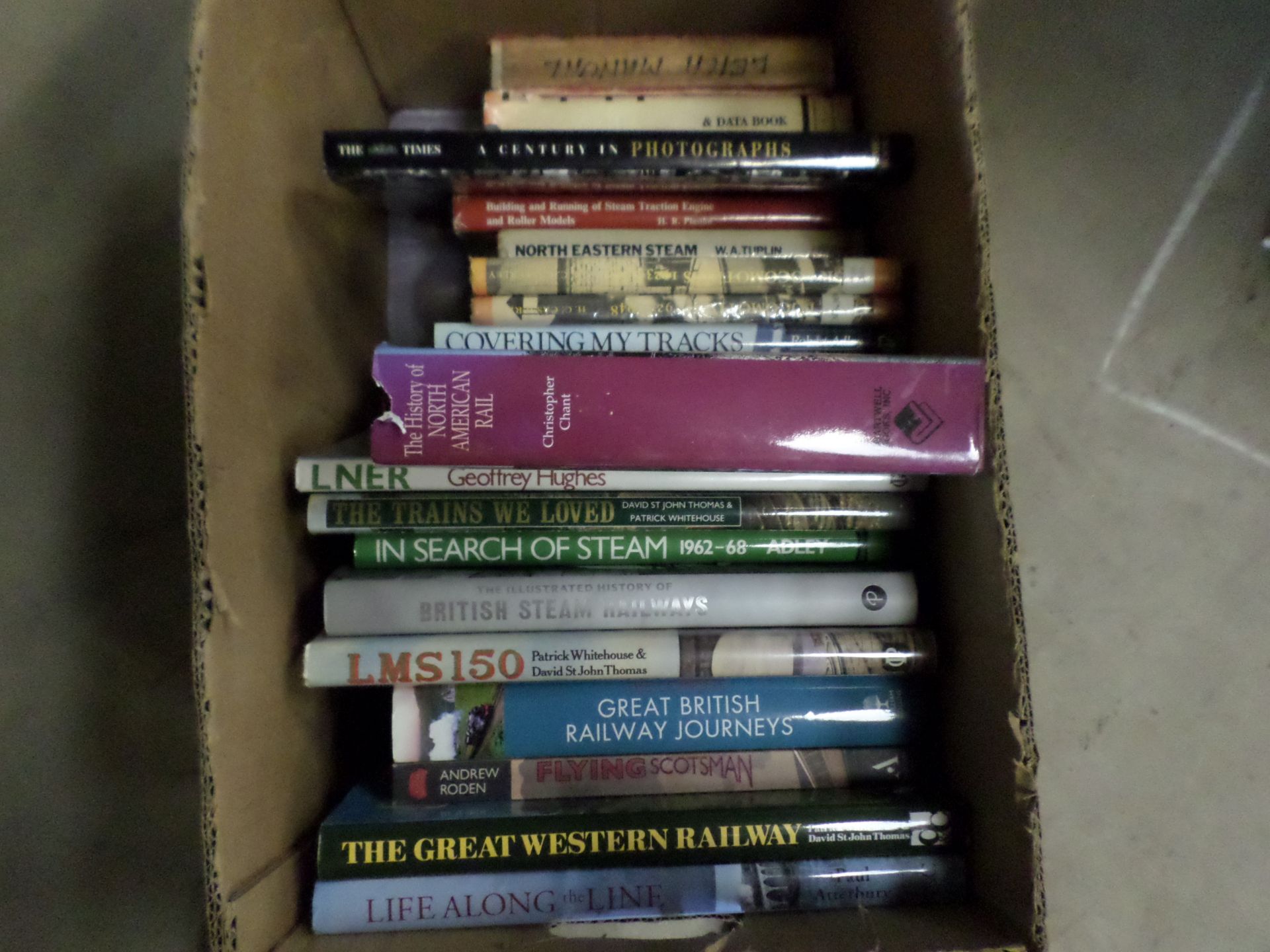 Box of railway books - Image 2 of 2