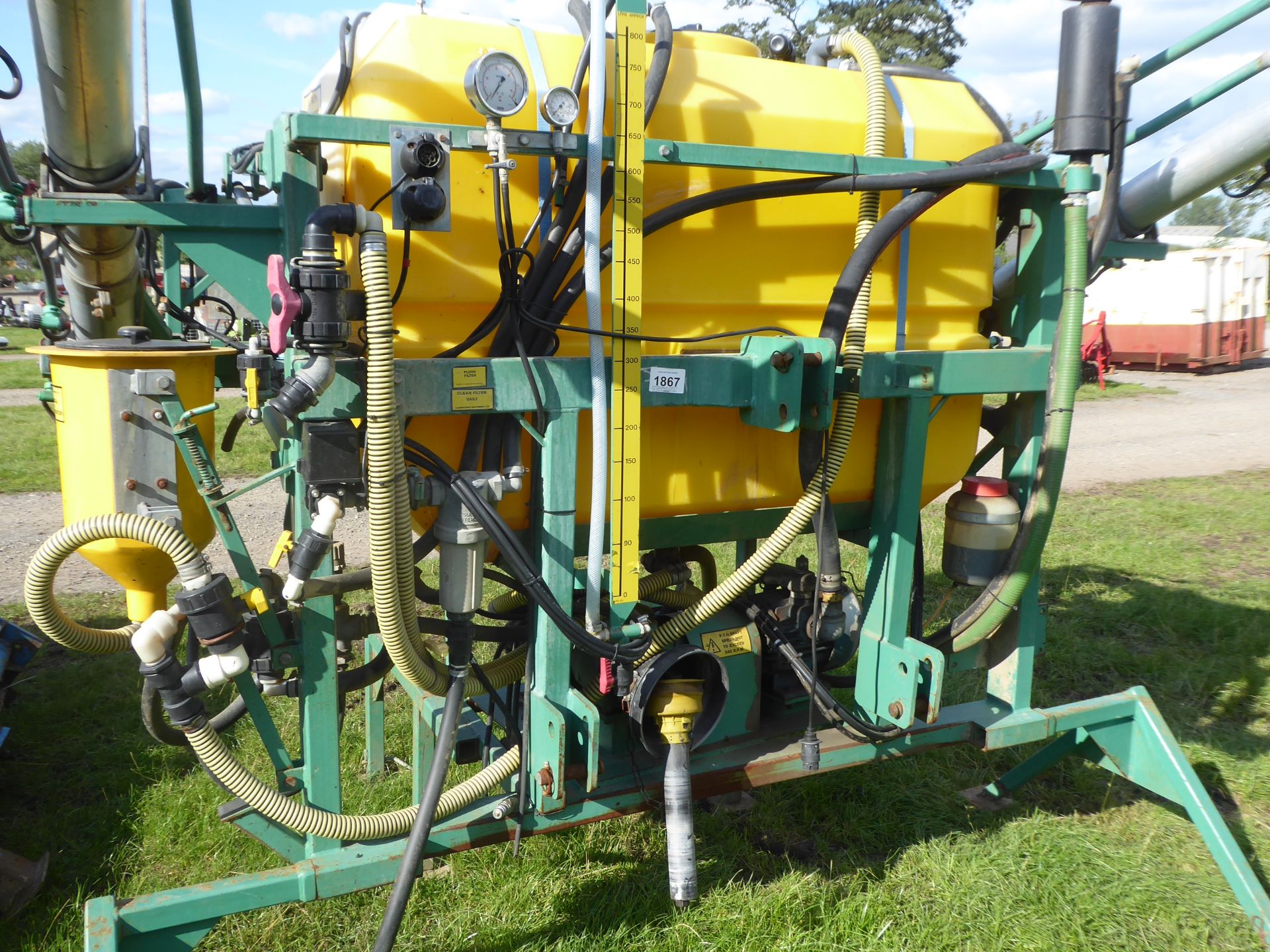 AirTec 15m sprayer, gwo, straight from farm. Hydraulic folding and lift c/w PTO, control box, manual - Image 2 of 4