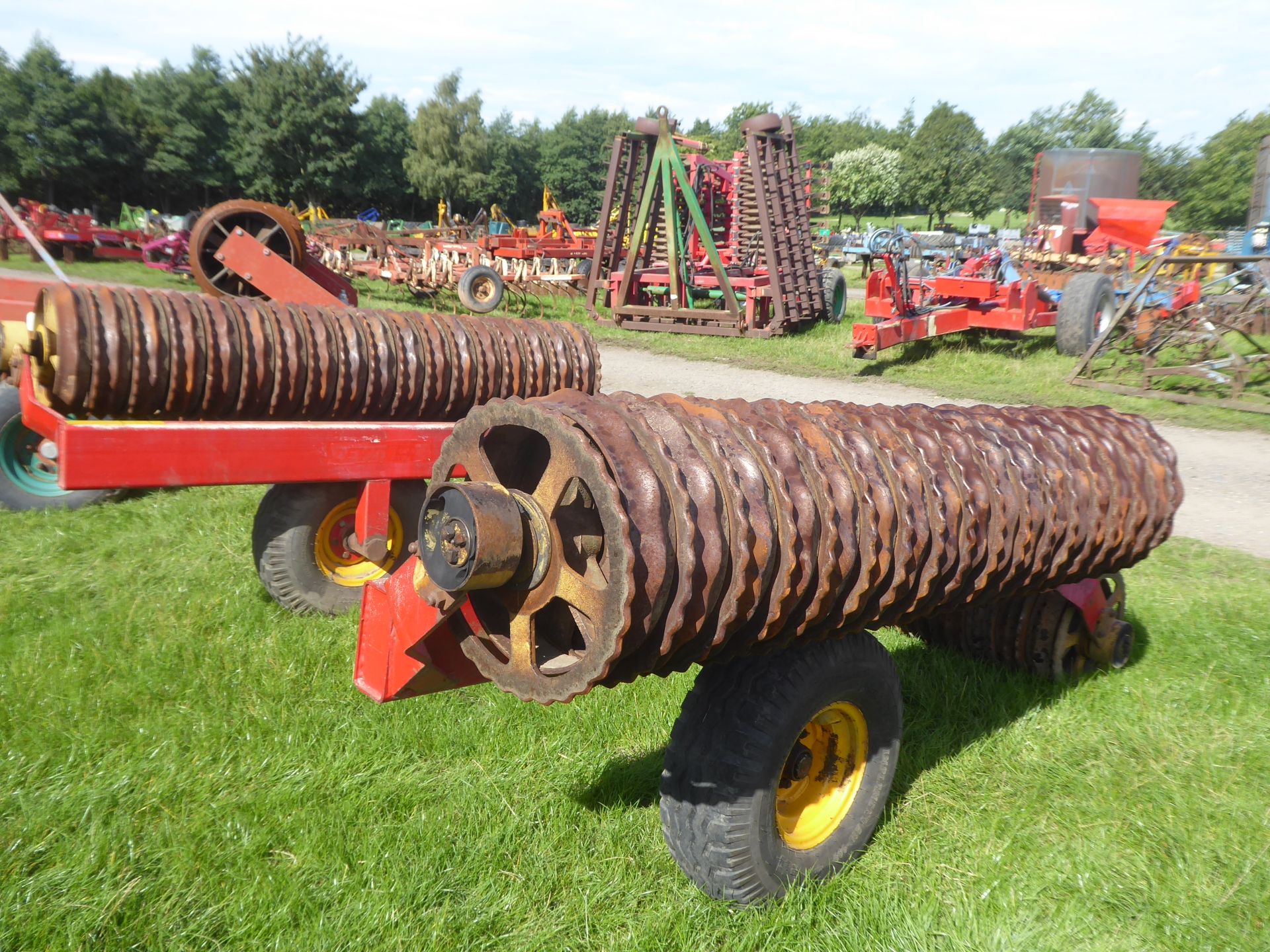 Vaderstad 6.3m hydraulic folding rollers - Image 2 of 2