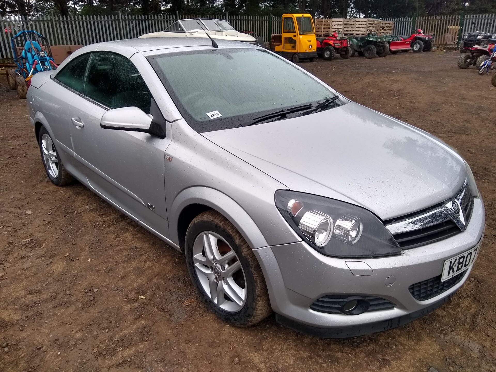 2007 Vauxhall Astra Convertible KB07CYZ 2007 Vauxhall Astra 1.8 Twin Top Convertible, MOT EXP - 00's