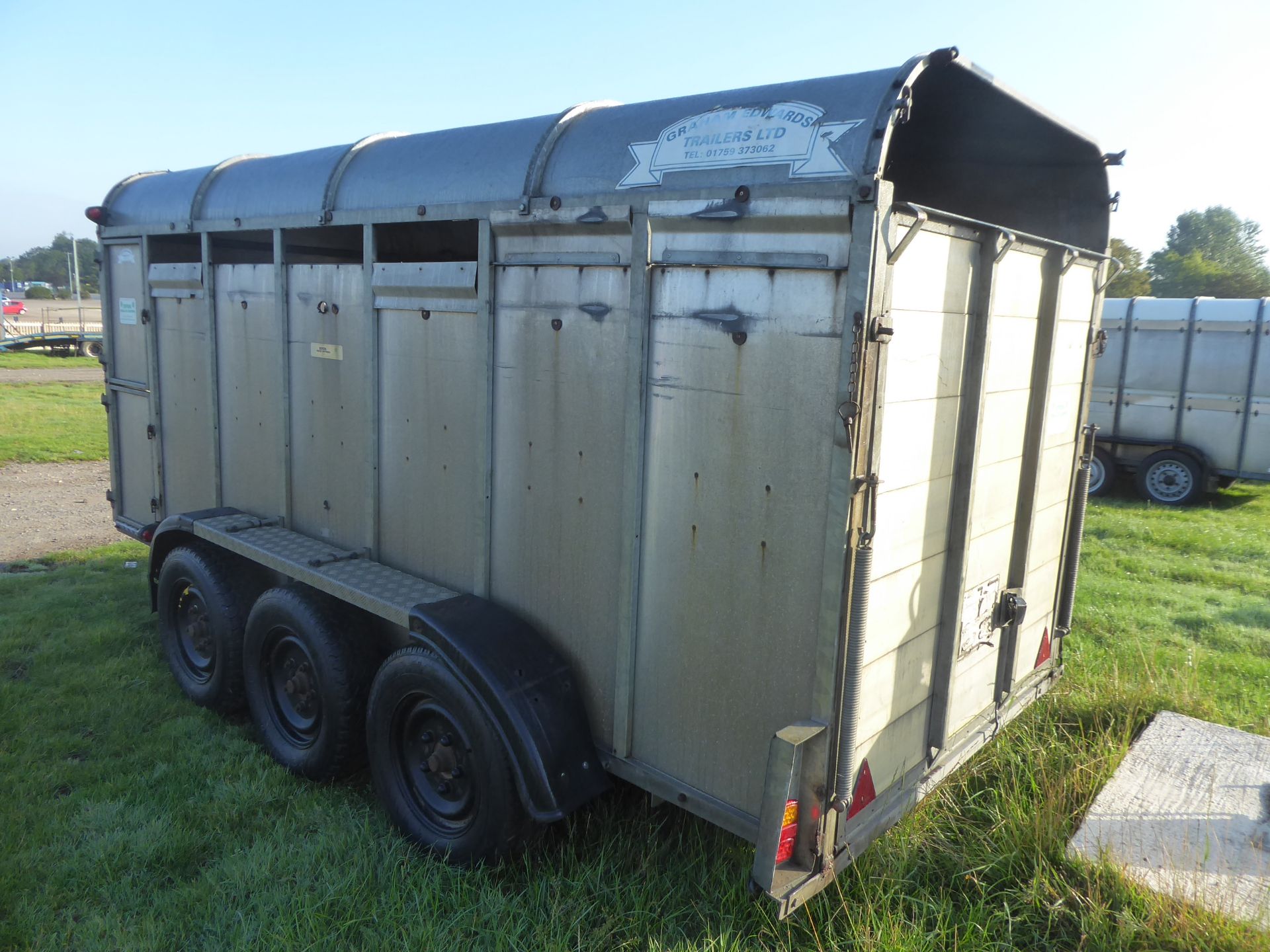 Graham Edwards livestock trailer 6'x14f, triaxle, centre partition - Image 2 of 2