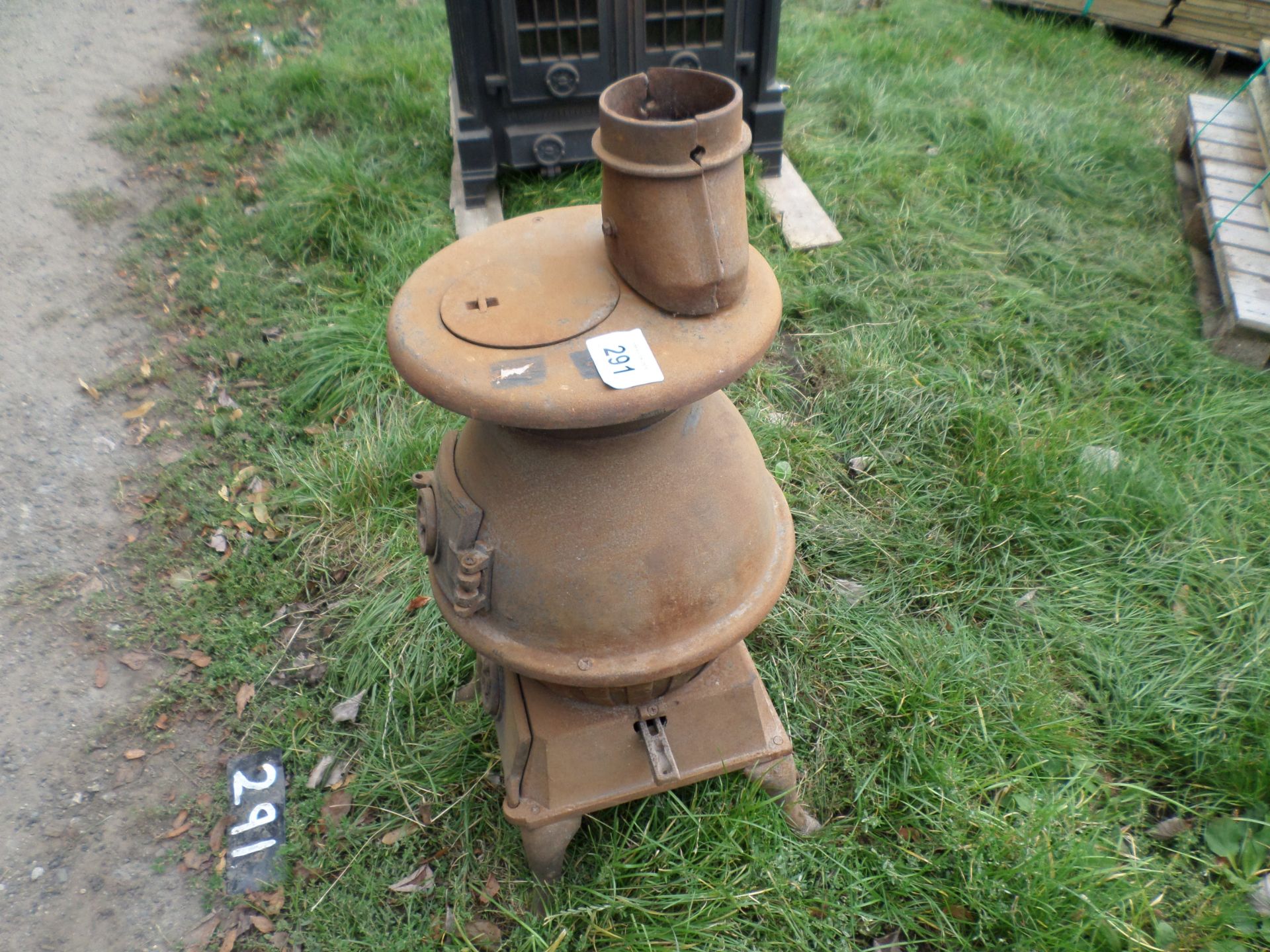 Large unused pot bellied stove 31" high NO VAT - Image 2 of 2