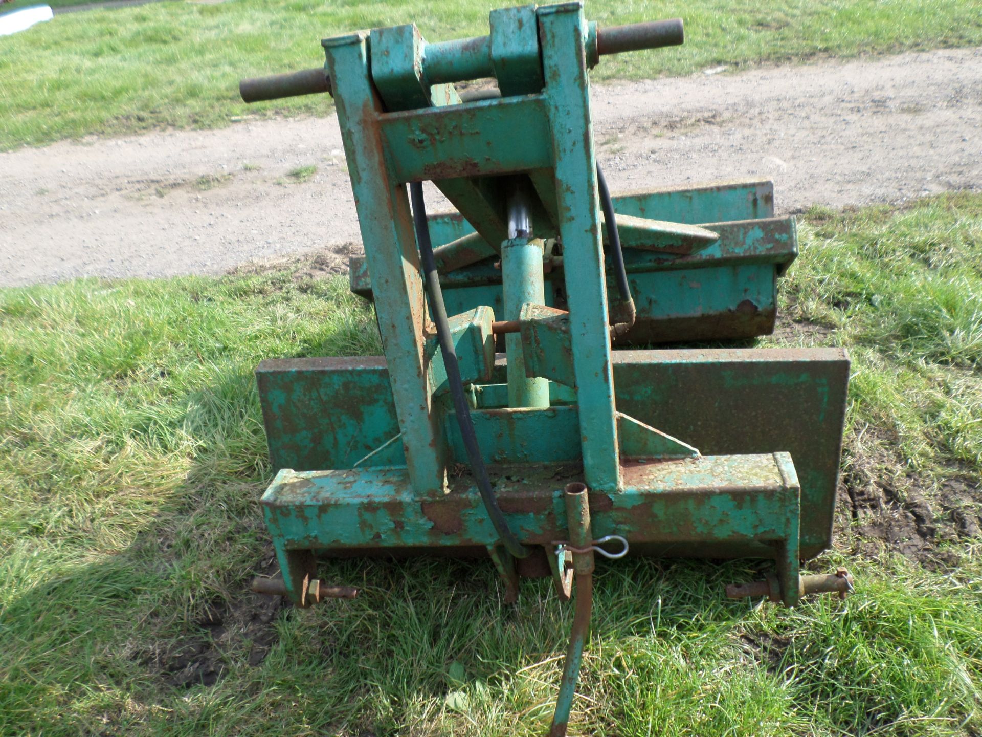 Tanco rear loader c/w bucket and fork, NO VAT - Image 2 of 2