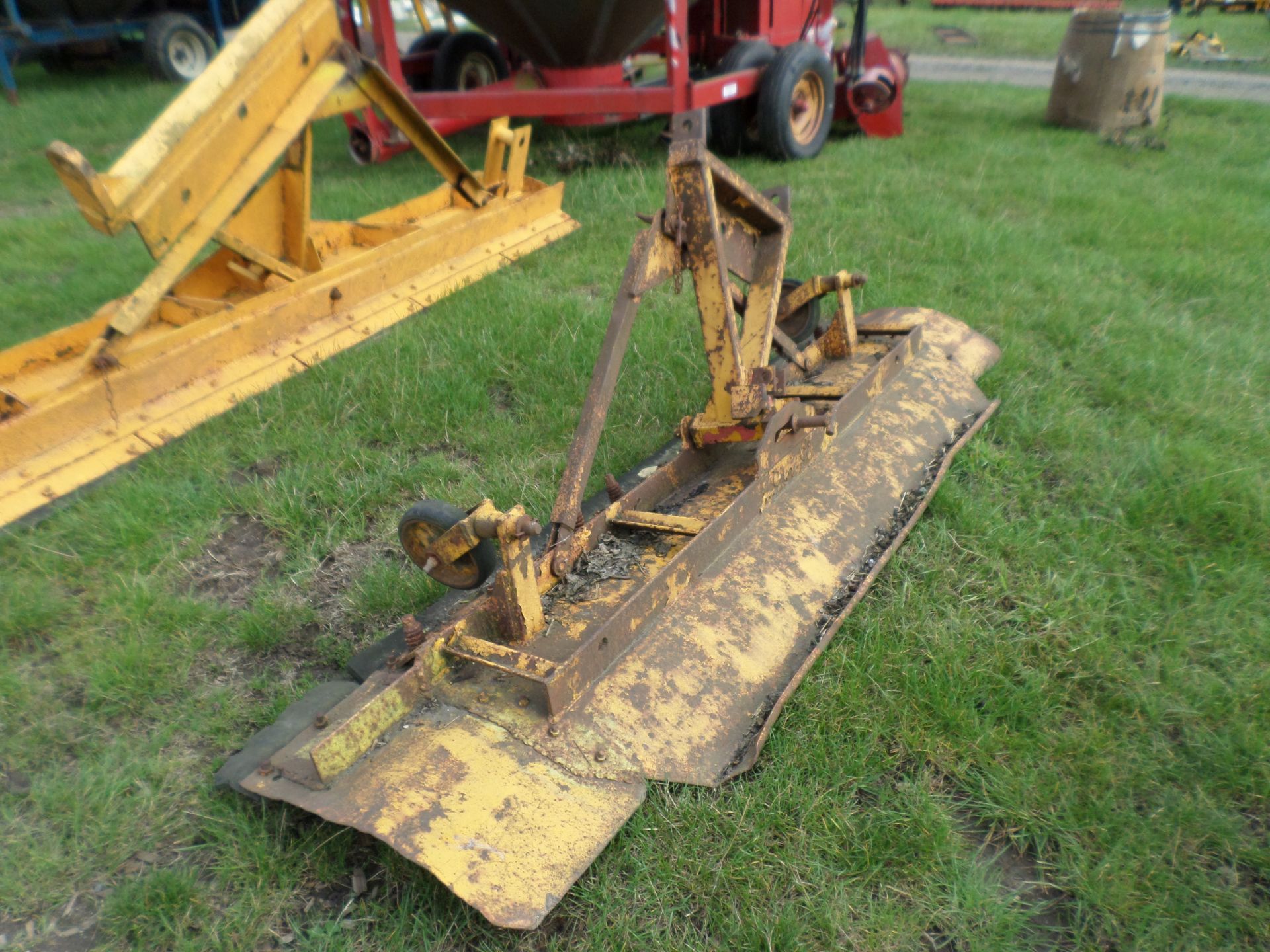 8ft snow plough - Image 2 of 2