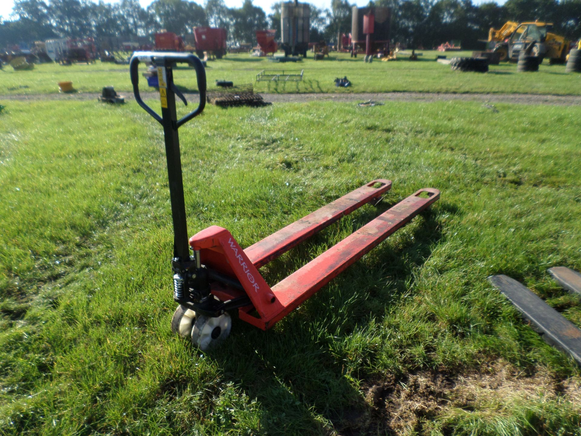 Pallet truck c/w 7 arms