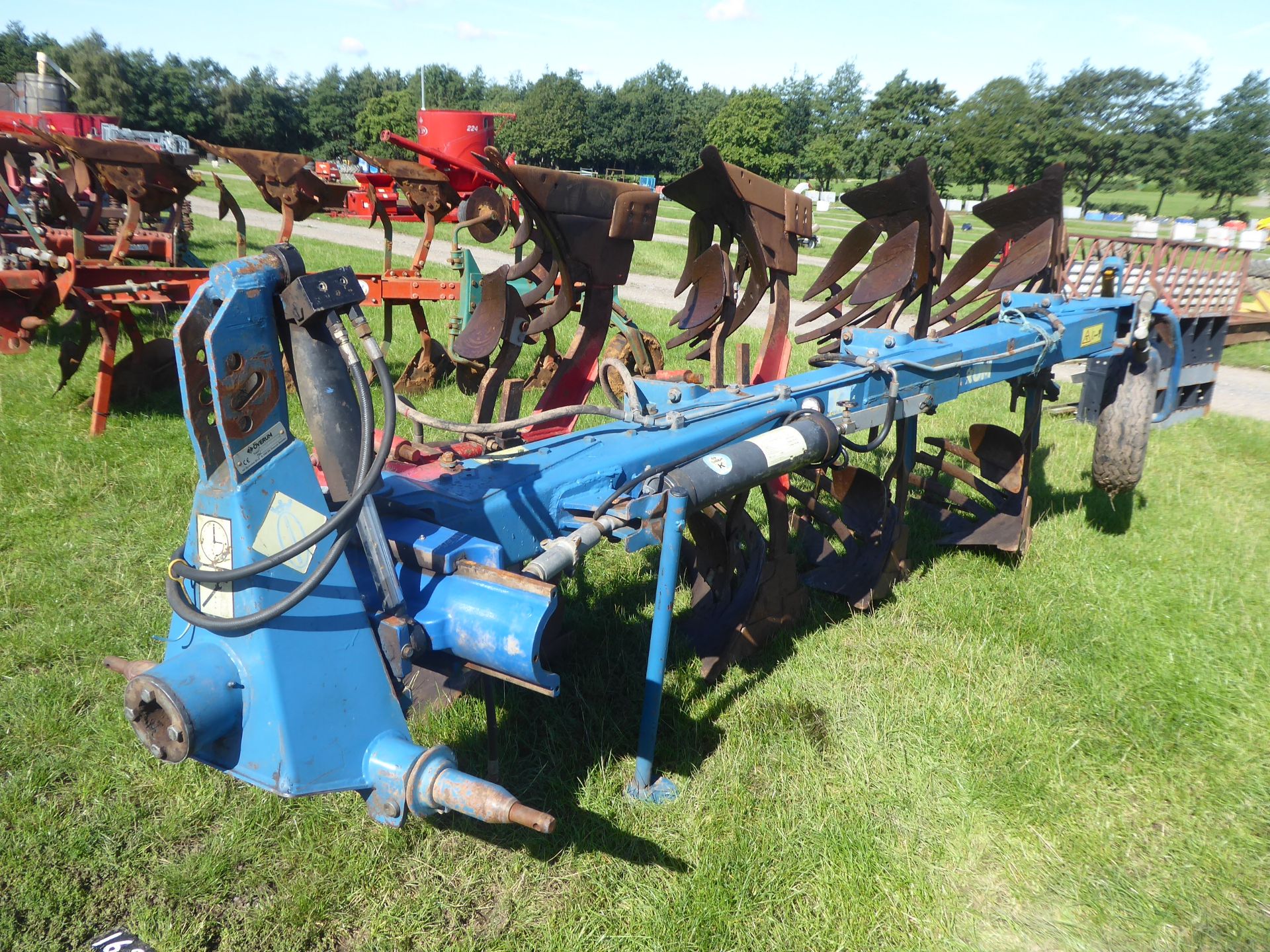 Overum CX490 H 4F reversible plough - Image 4 of 4