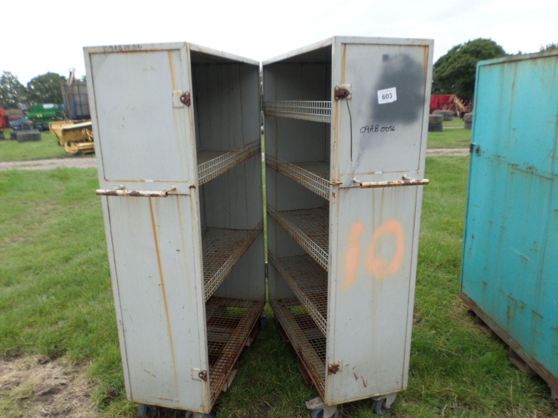 Large site toolbox locker on castors NO VAT