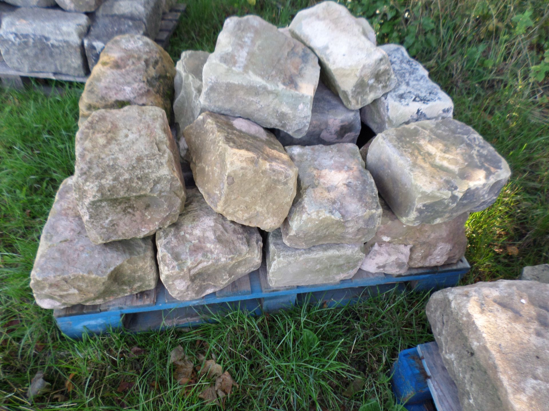 Pallet of building stone - Bild 2 aus 2