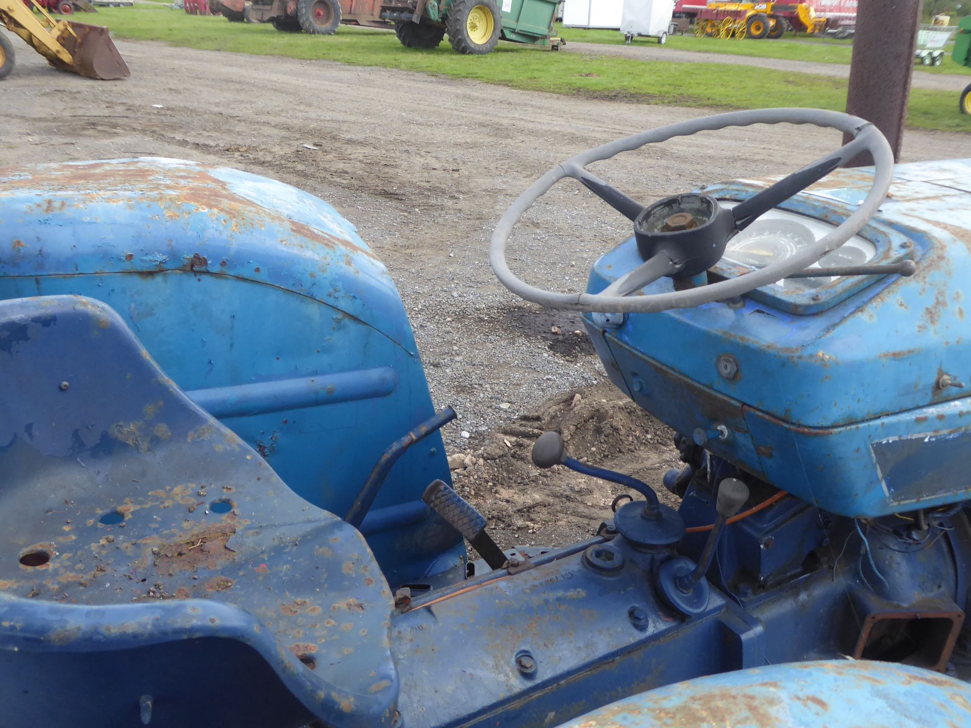 Leyland 344 tractor, runs but brakes need attention - Image 2 of 3