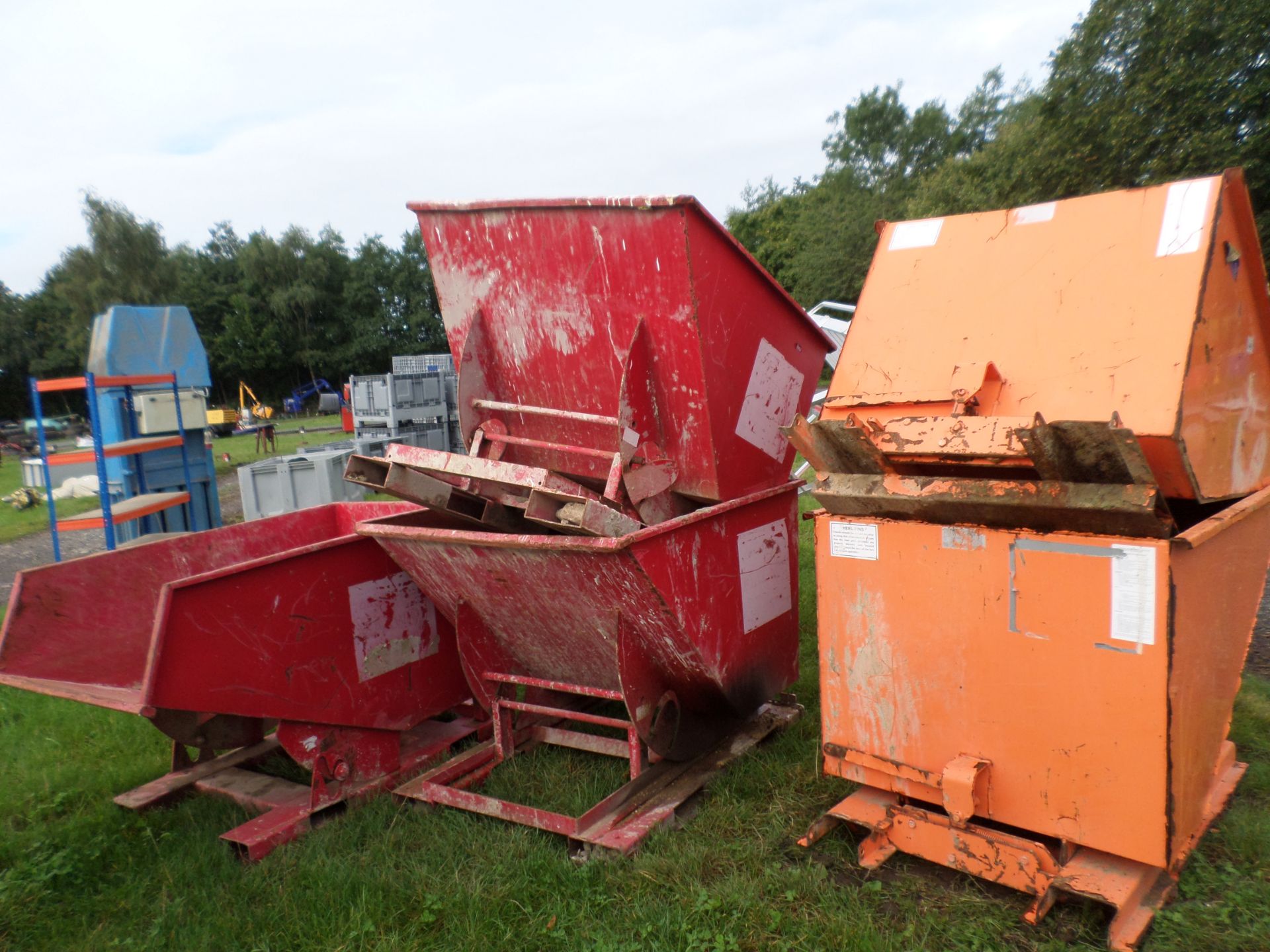 5 x 750ltr forklift tipping skips, gc - Image 3 of 3