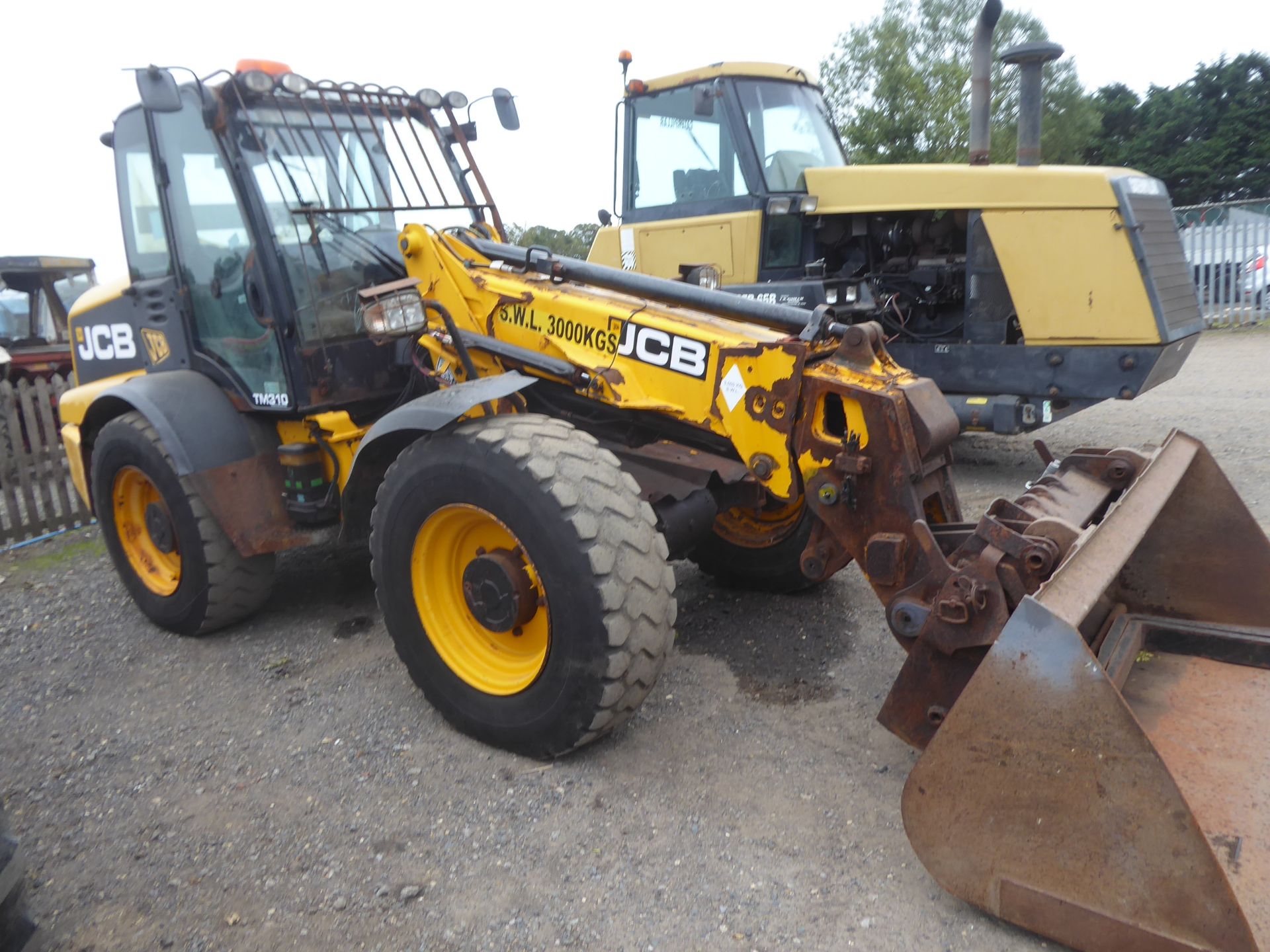 JCB TM310 Wastemaster pivot steer loadall c/w bucket and pallet forks, SF60 FHA, genuine 4478 - Image 2 of 3