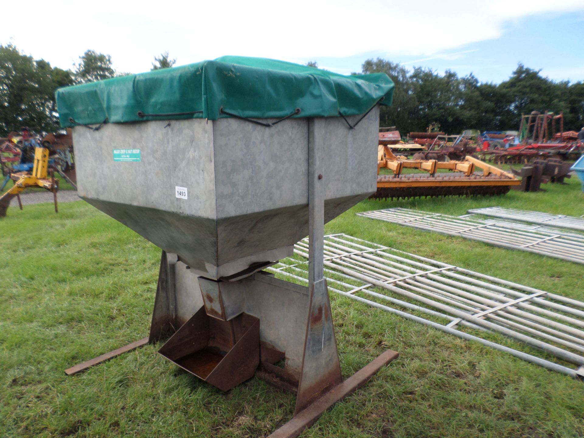 Peter Allen ad-lib feeder, NO VAT