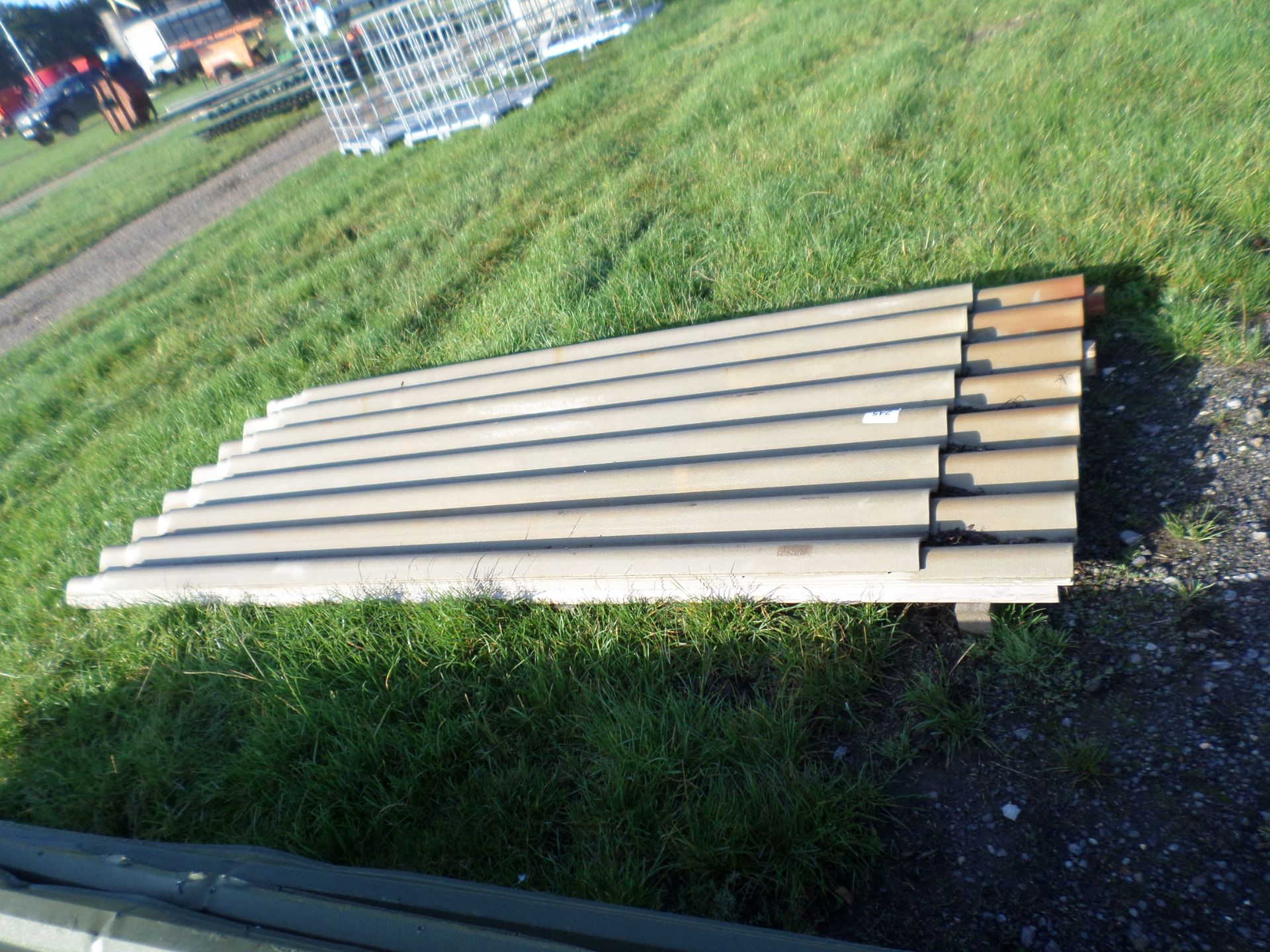 5 new cement fibre roof sheets - Image 2 of 2