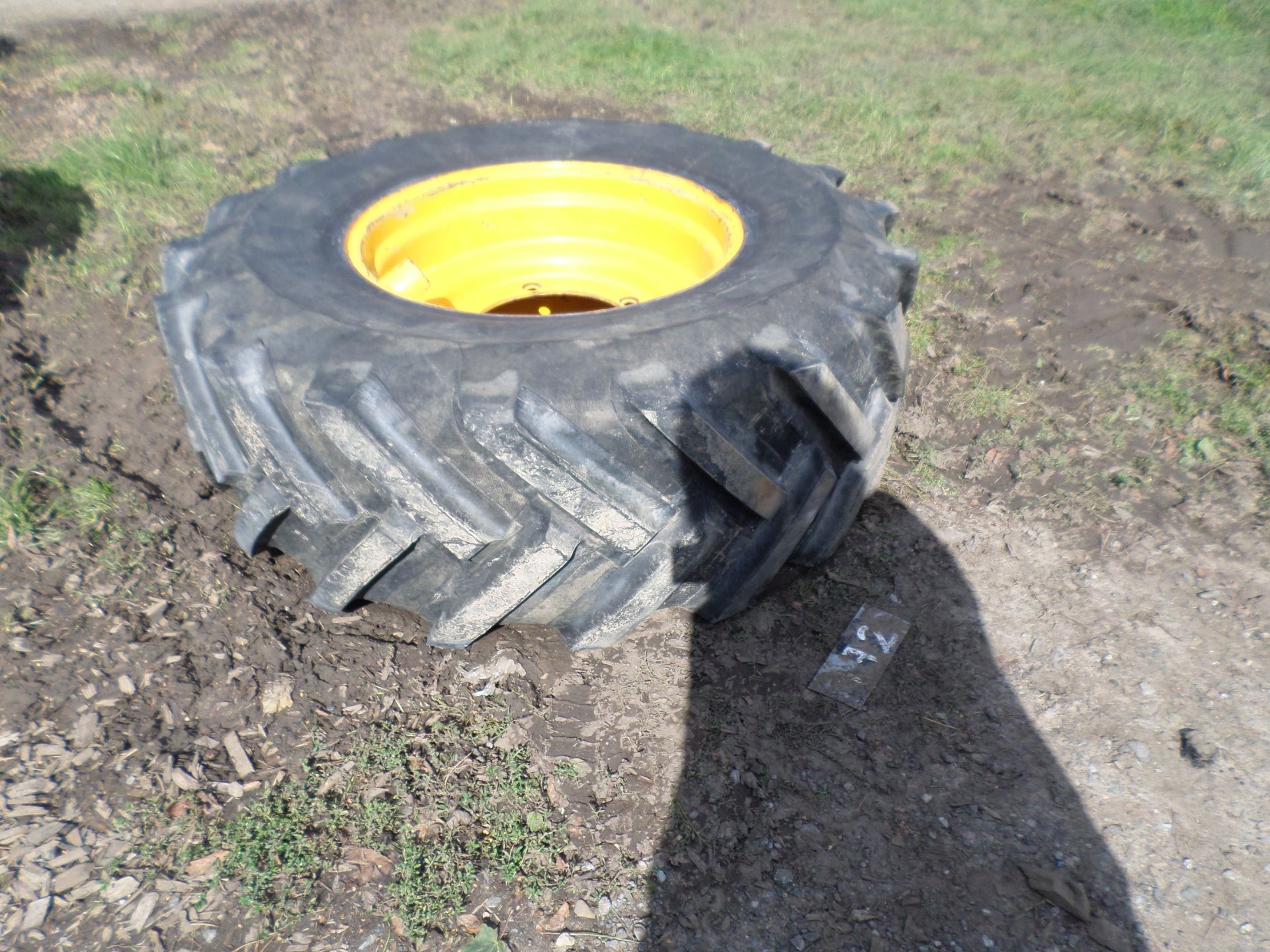 Wheel/tyre for JCB Loadall - Image 2 of 2