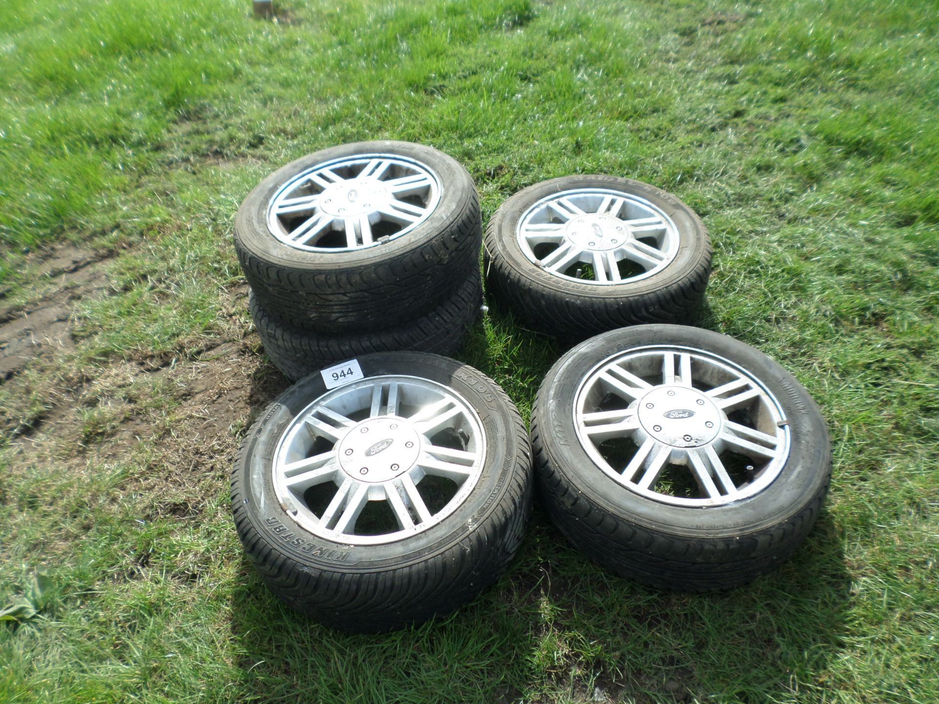 5 x Ford Fiesta wheels/tyres