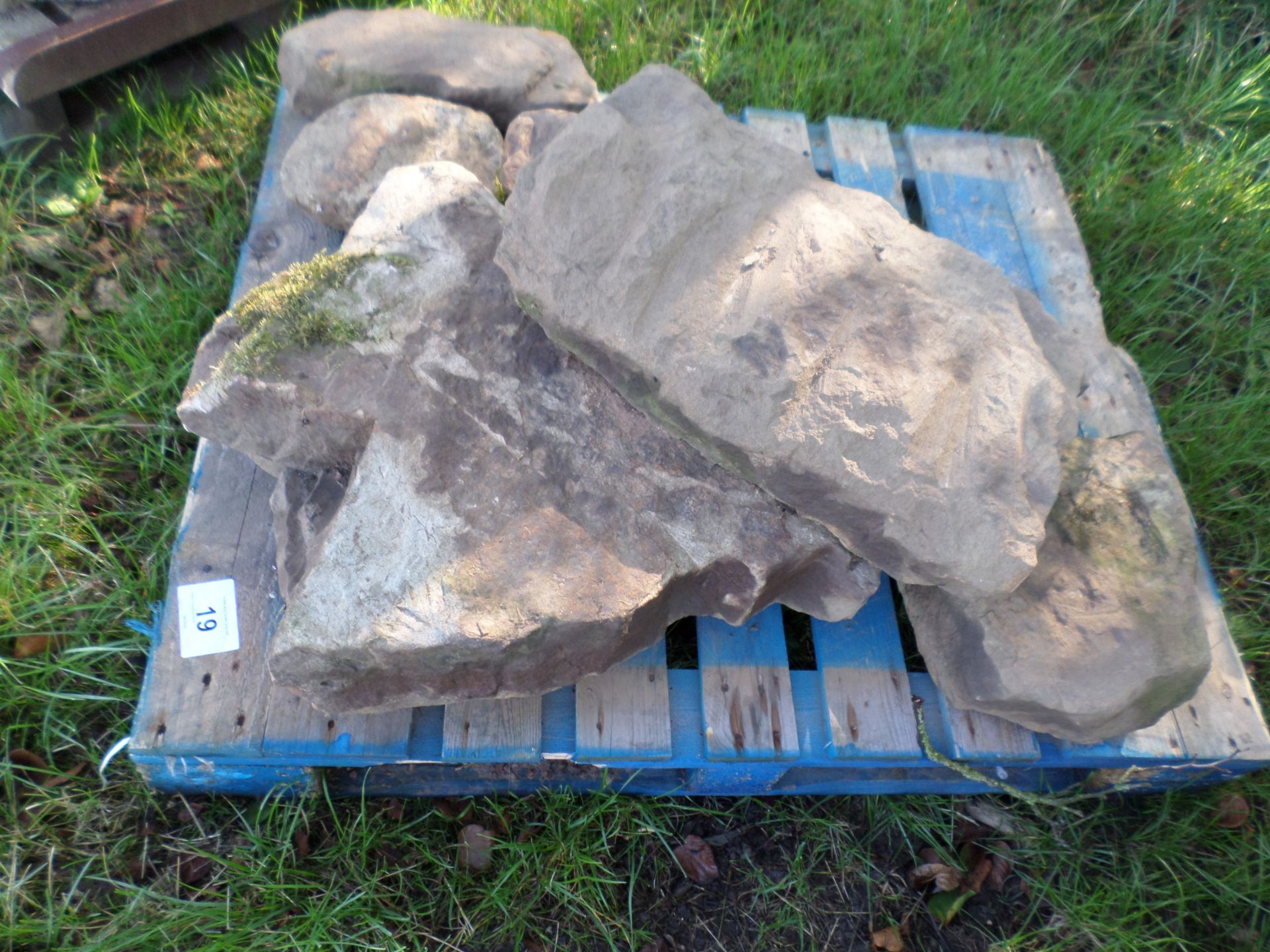 Pallet of building stone - Image 2 of 2