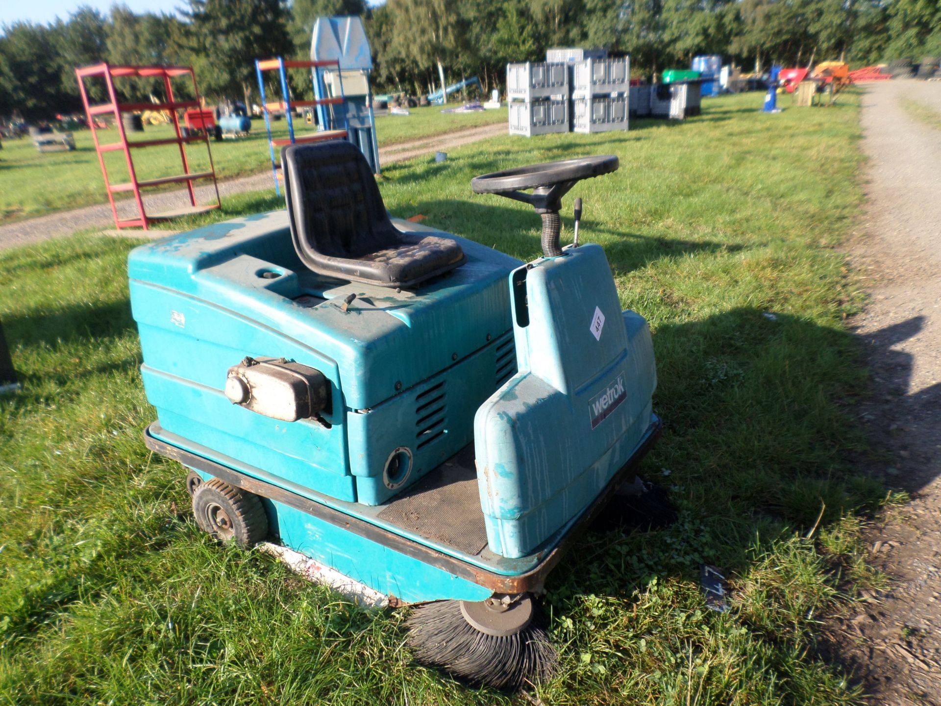 Pedestrian road sweeper NO VAT