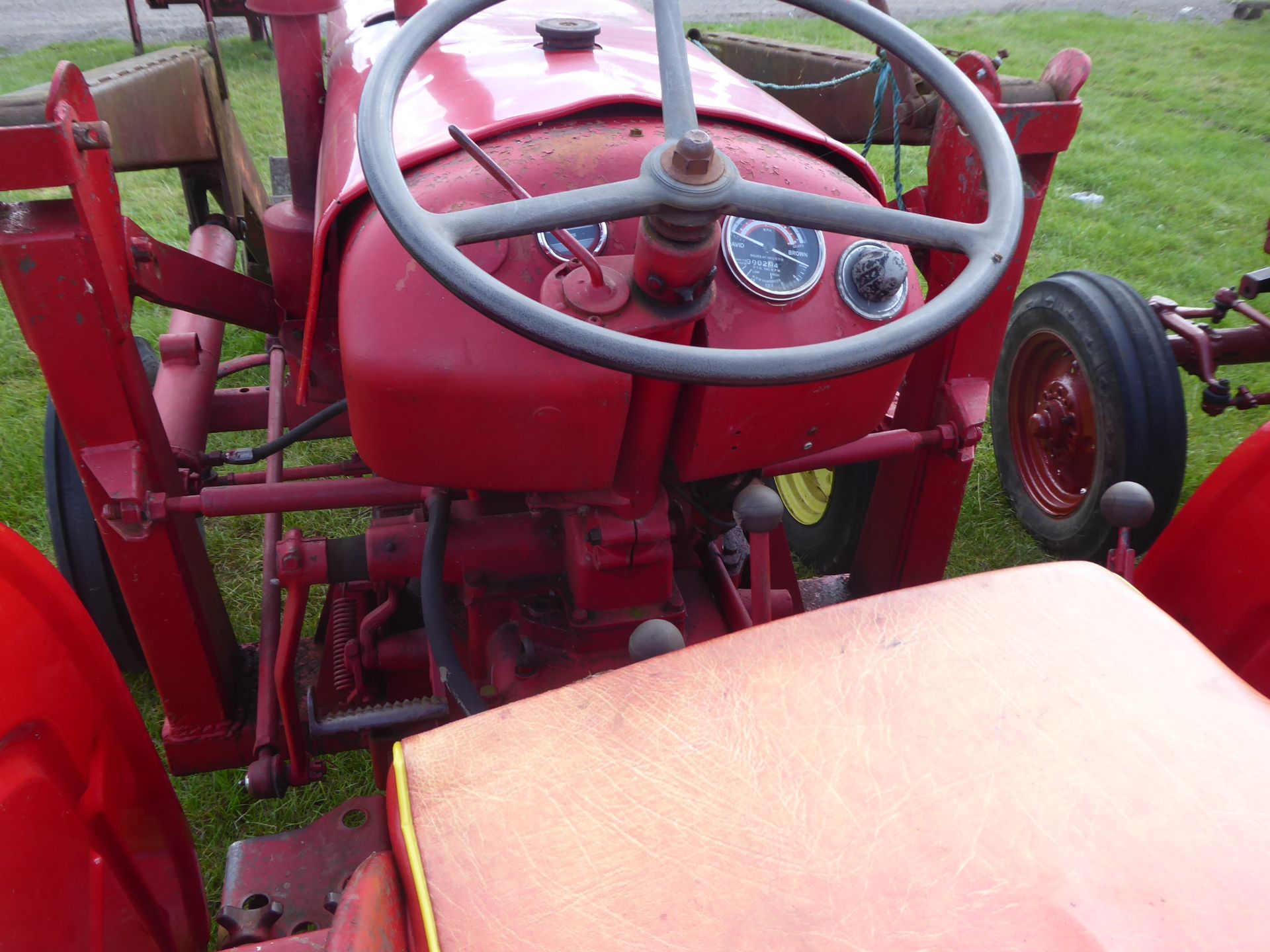 1961 David Brown 880 Implematic tractor with loader, tines and bucket, gwo NO VAT - Image 2 of 5