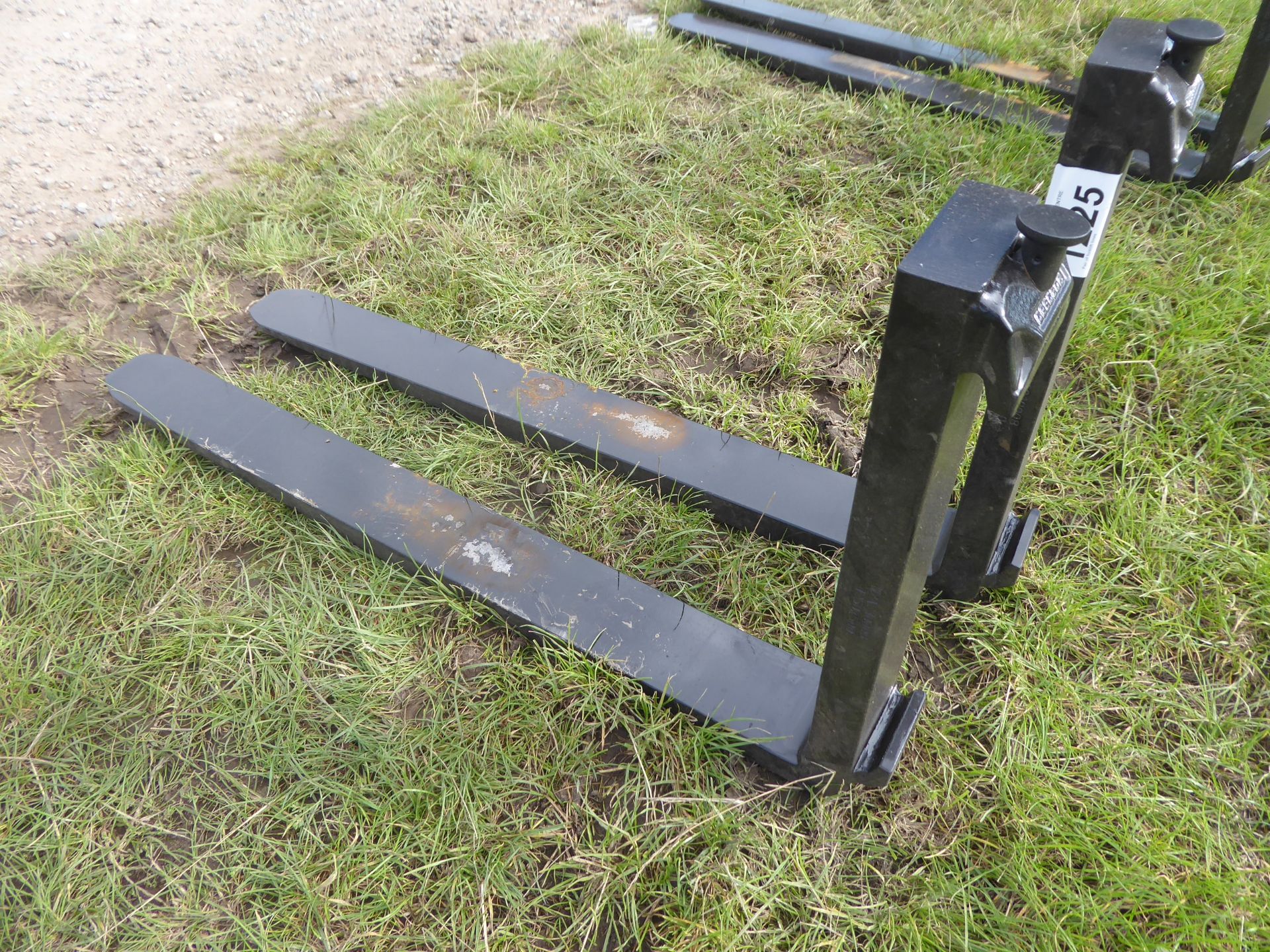 Pair of forklift tines