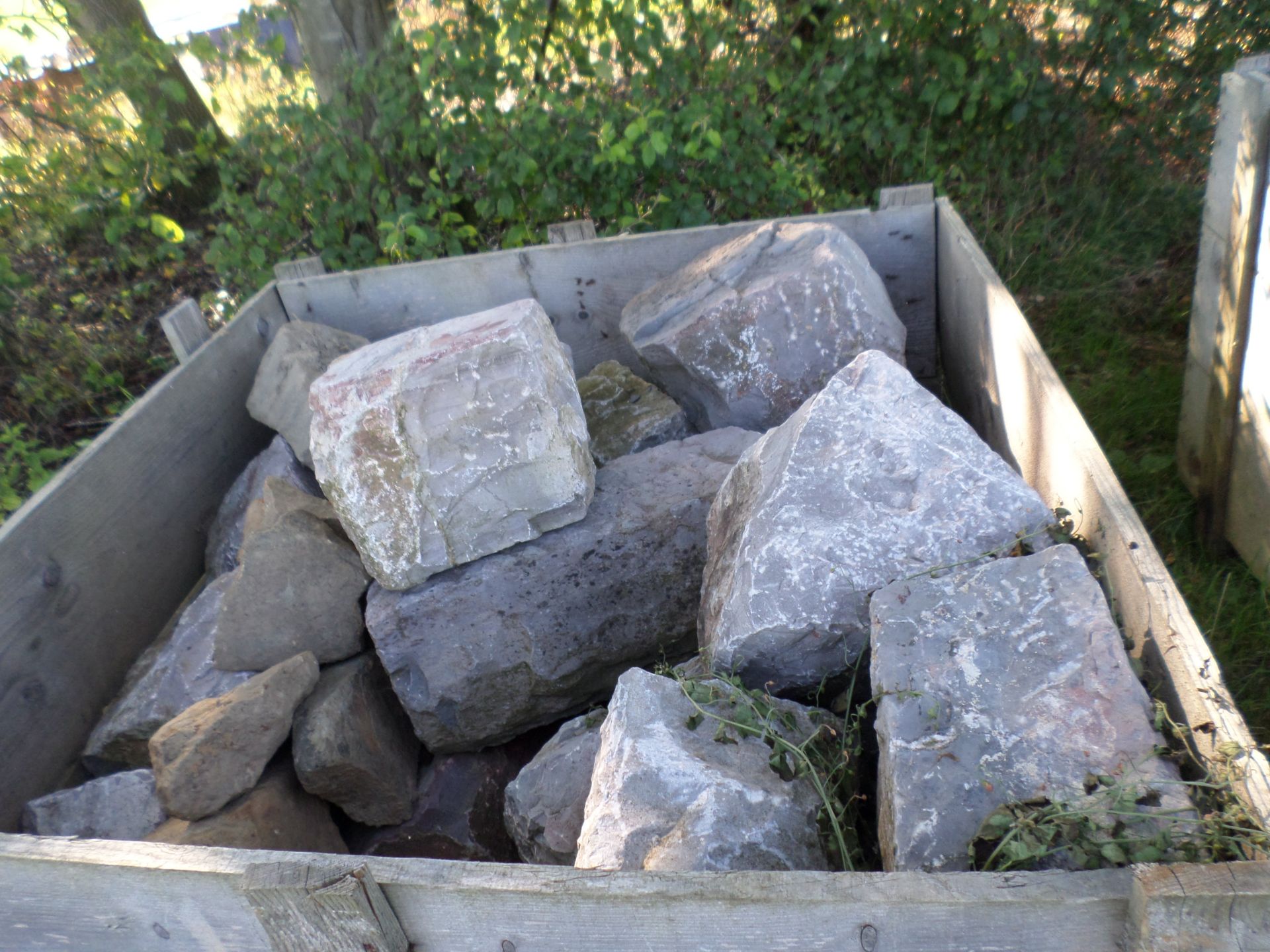 Pallet of building stone - Image 2 of 2